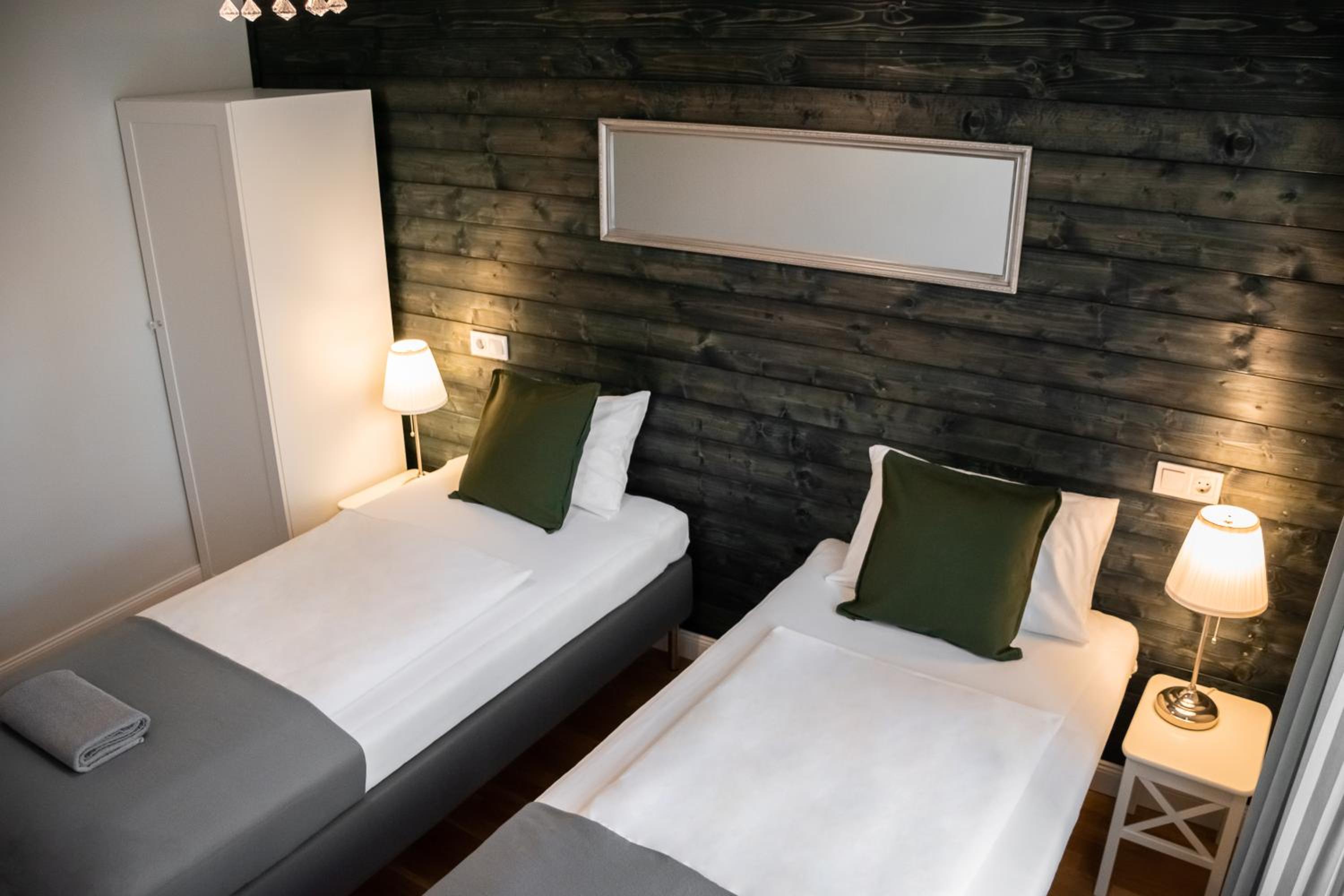 Deluxe Twin Room - Photo 5
