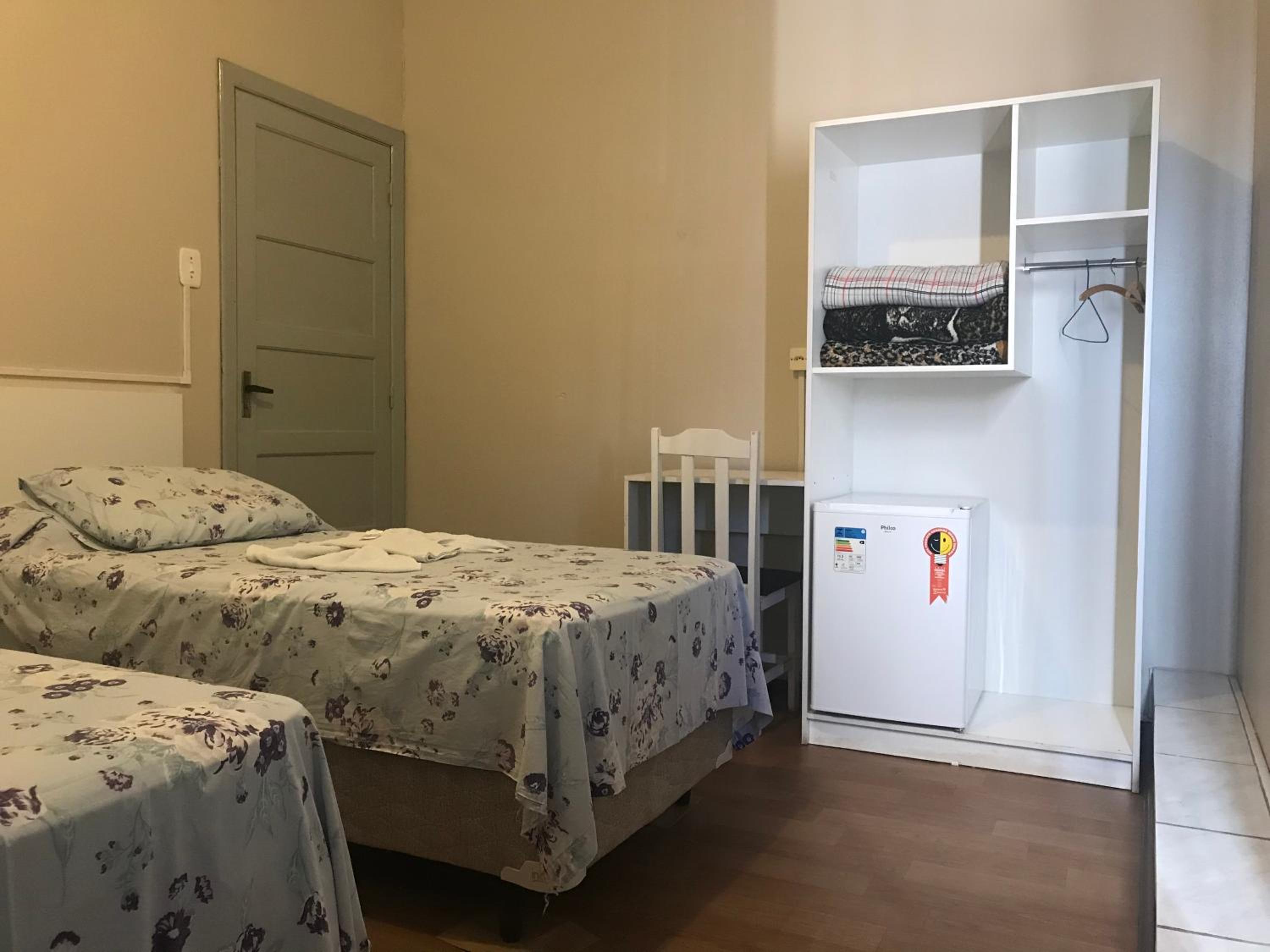 Budget Twin Room photo 2
