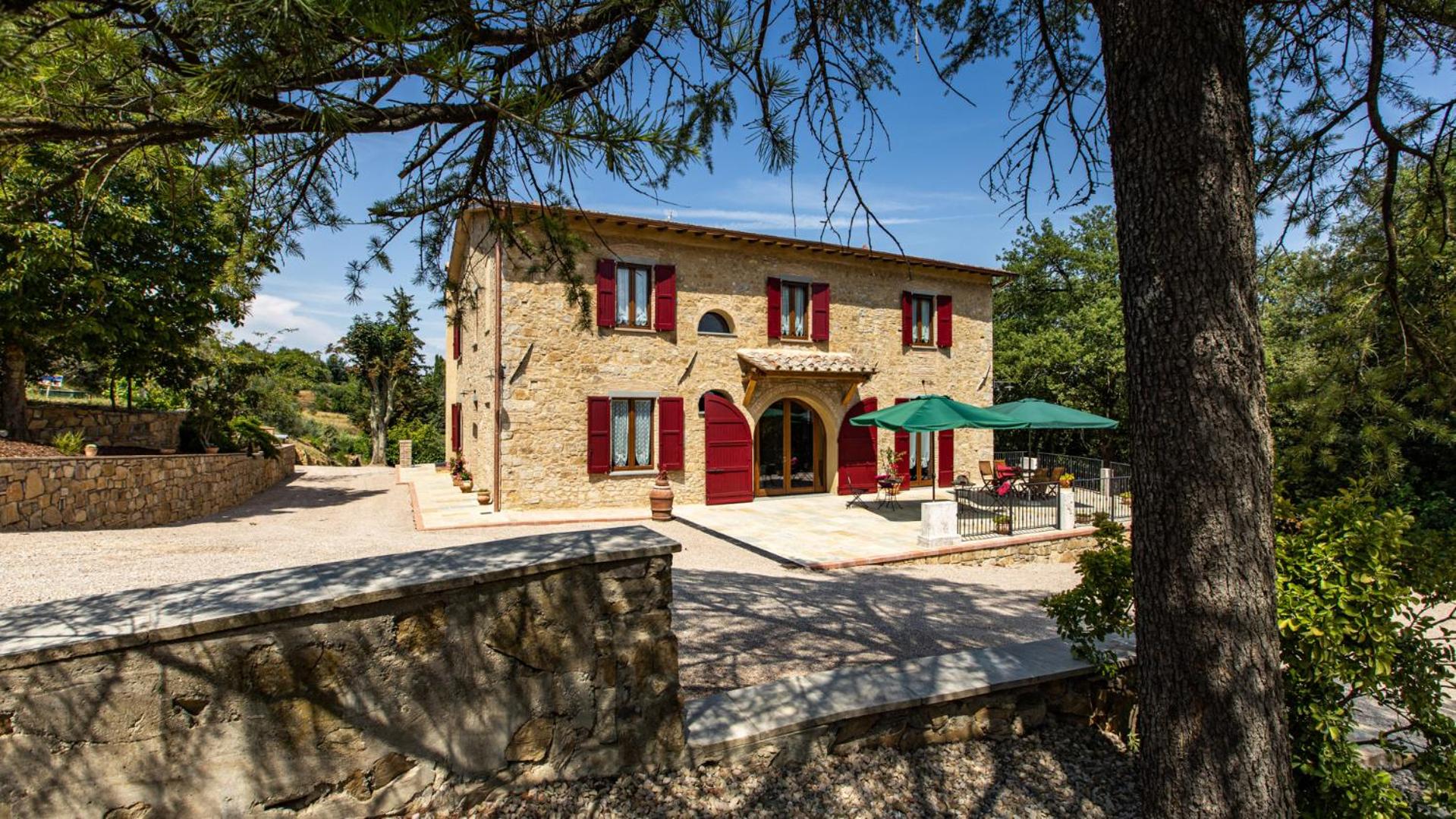 Five-Bedroom Villa photo 2
