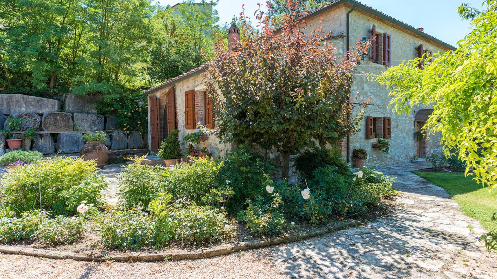 Three-Bedroom Villa photo 2