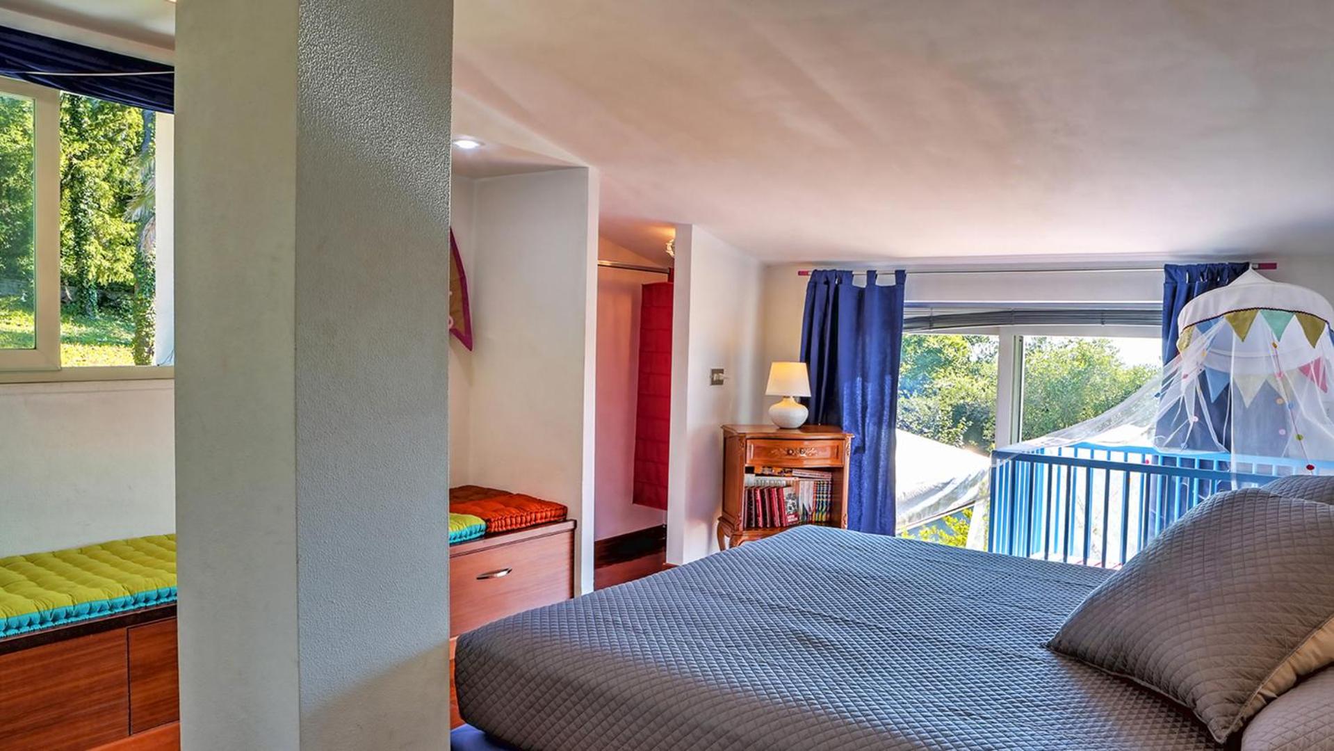 Five-Bedroom Villa photo 2