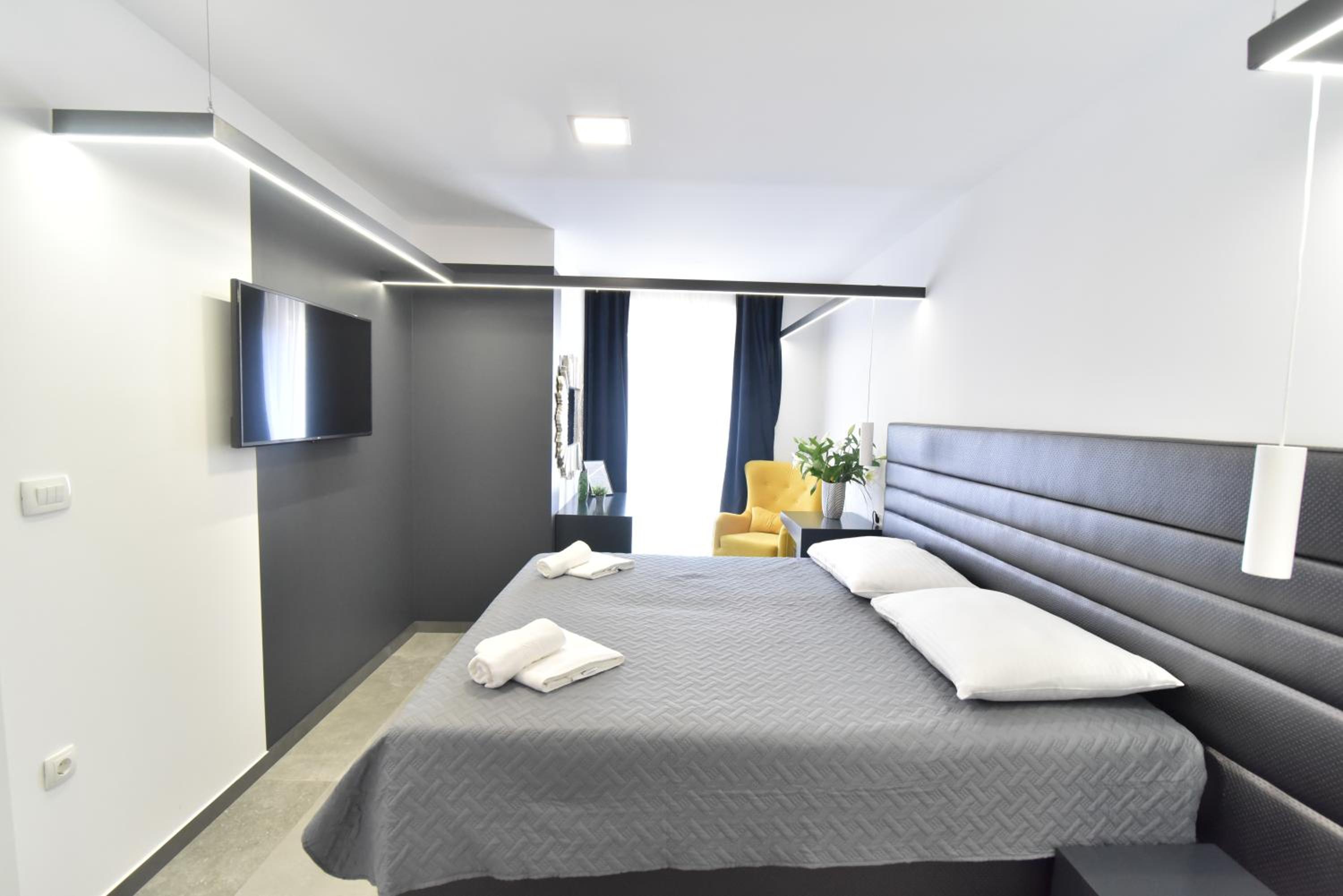 Superior Double Room - Photo 11