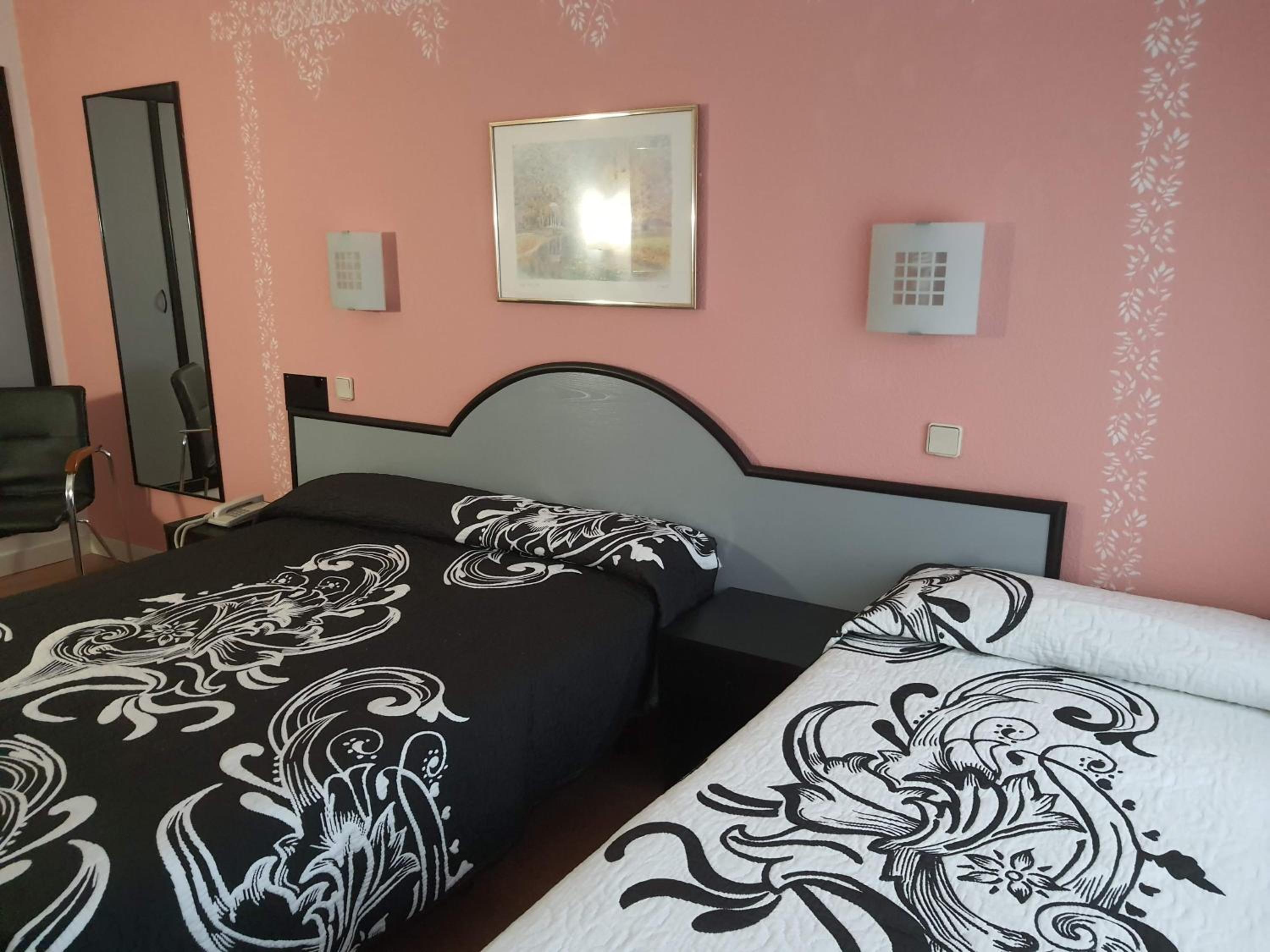 Triple Room - Photo 2