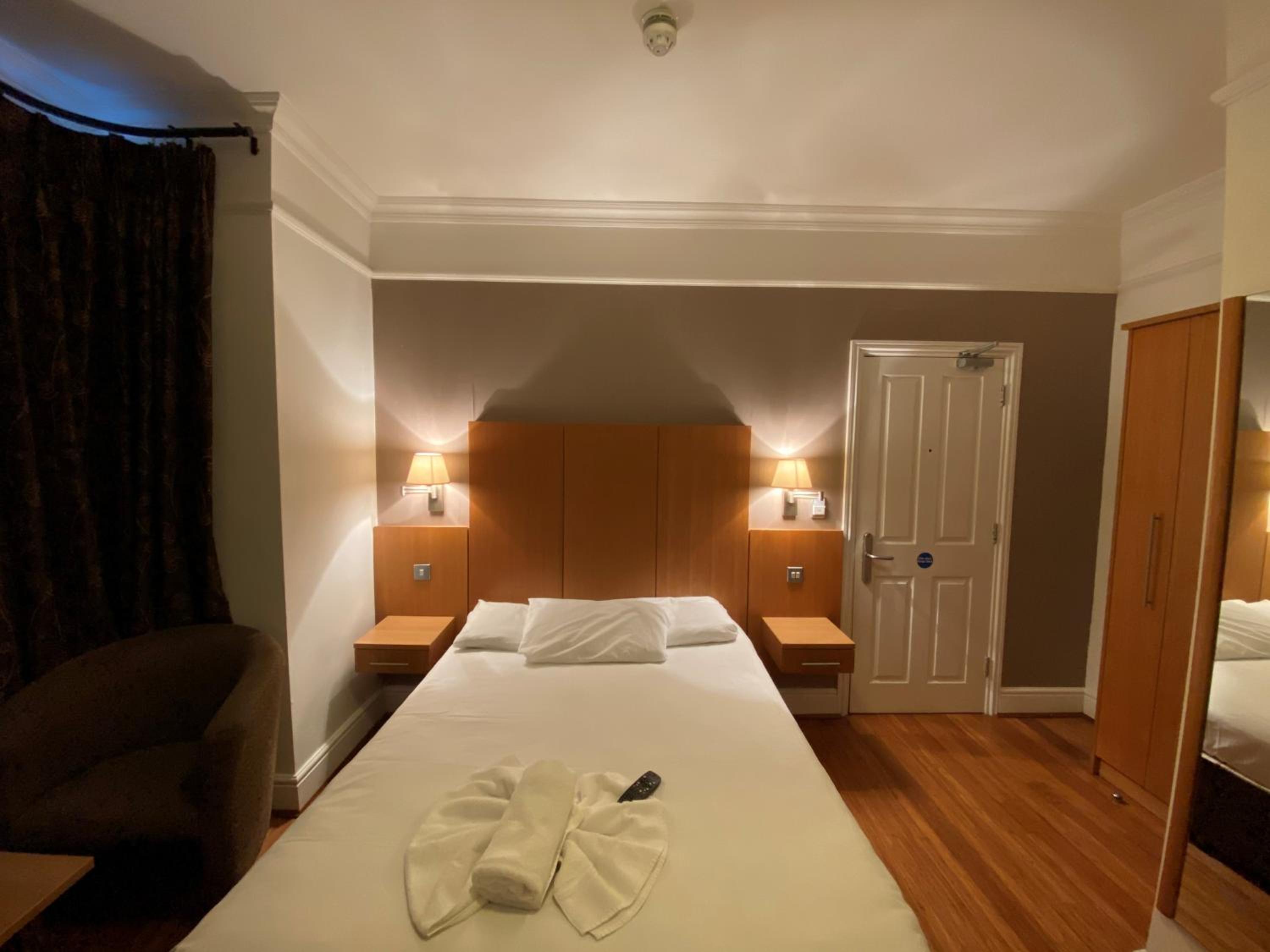 Double Room - Photo 1