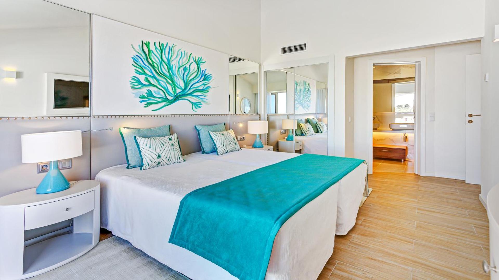 Two-Bedroom Apartment - Penthouse Sea View