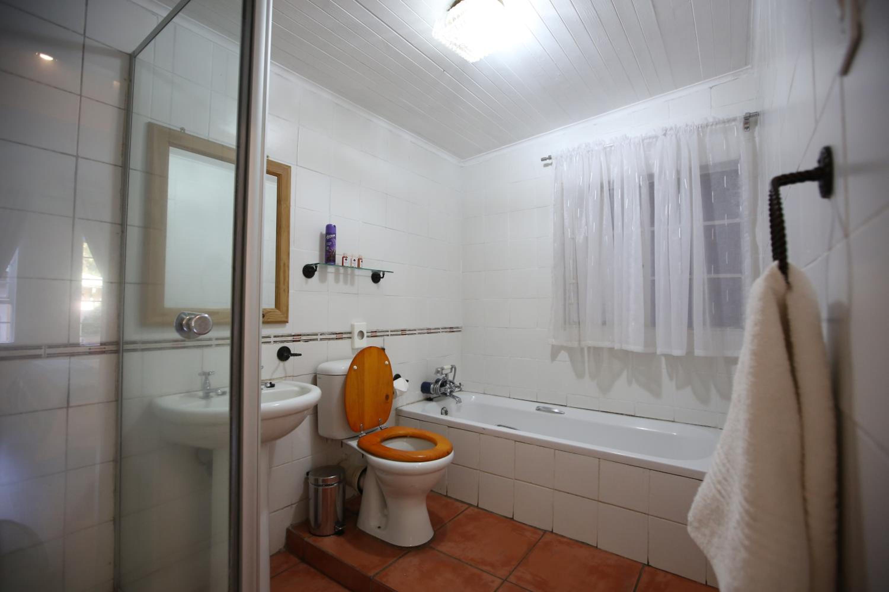 Basic Triple Room photo 2