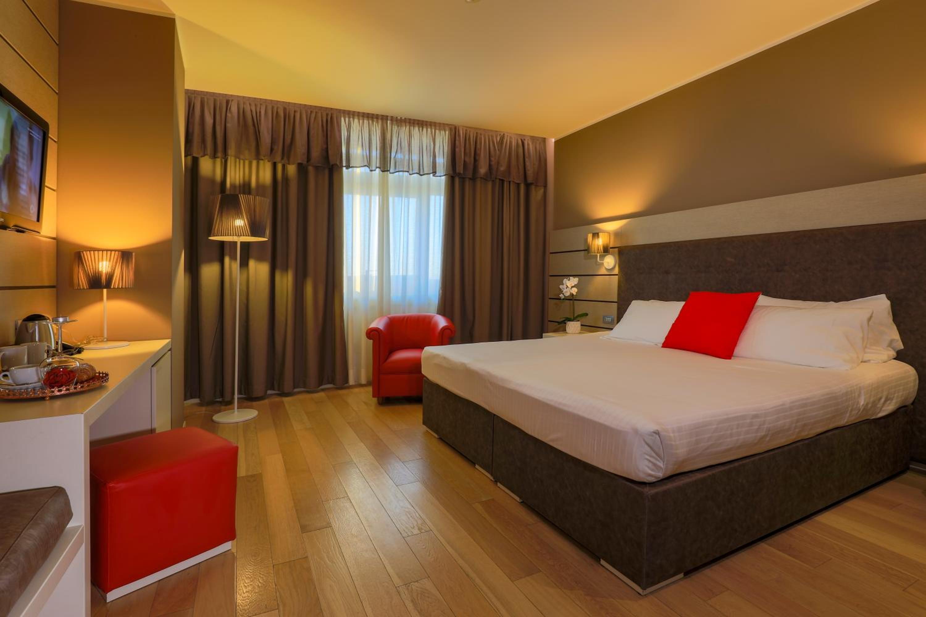 Deluxe Double Room - Photo 1