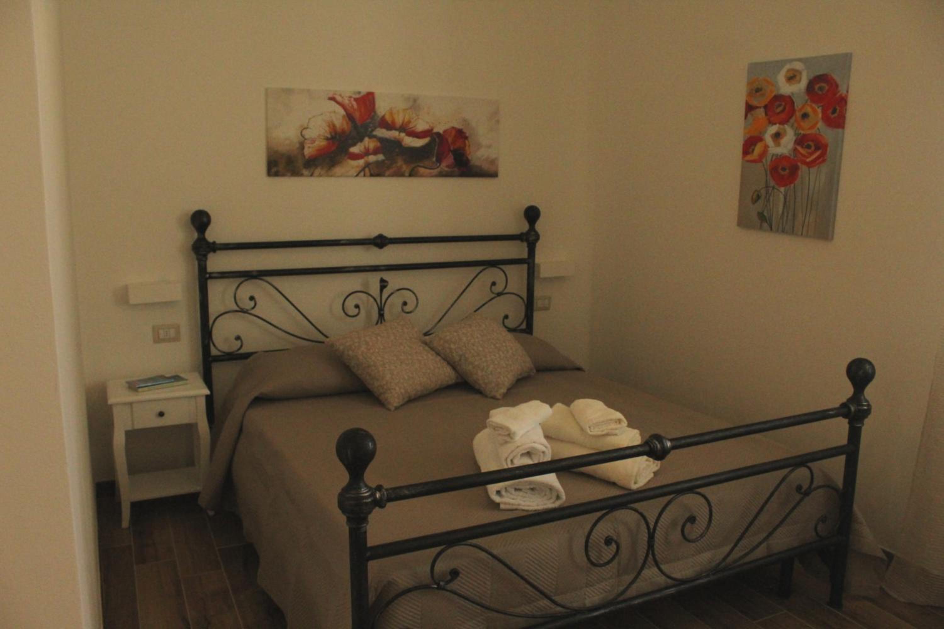 Double Room with Private Bathroom photo 3