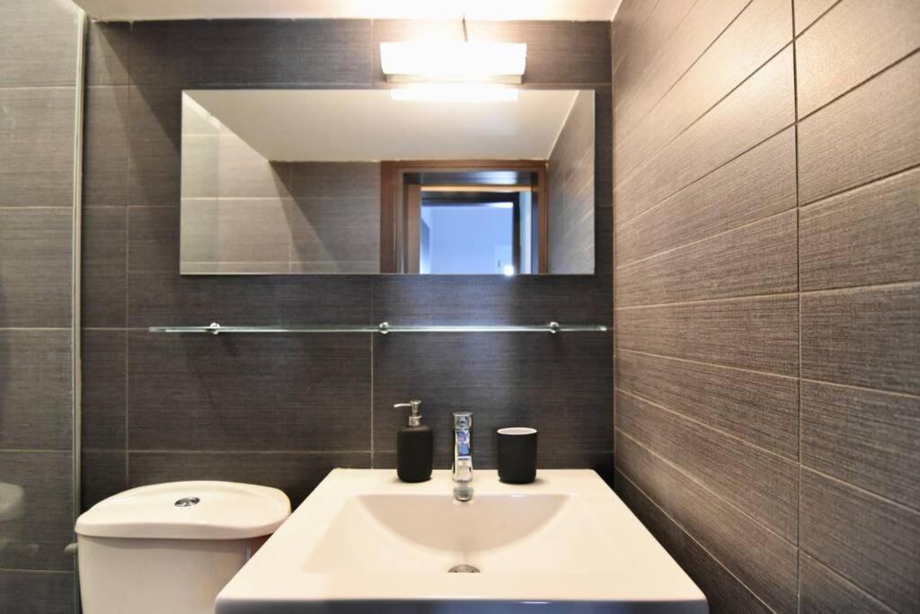 One-Bedroom Apartment - Photo 7