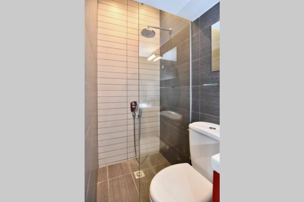 One-Bedroom Apartment - Photo 3