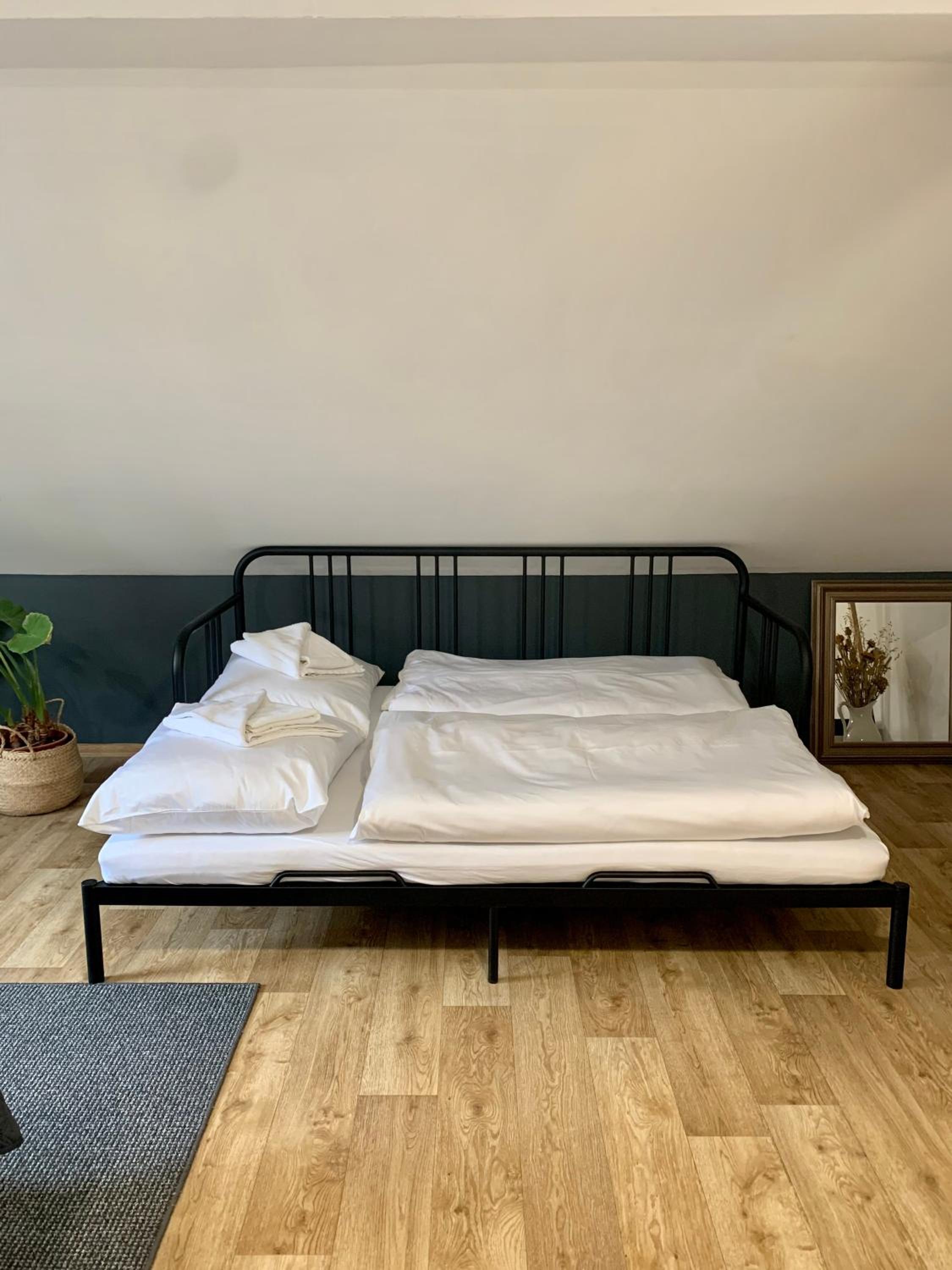 Deluxe Double Room with Bath photo 3
