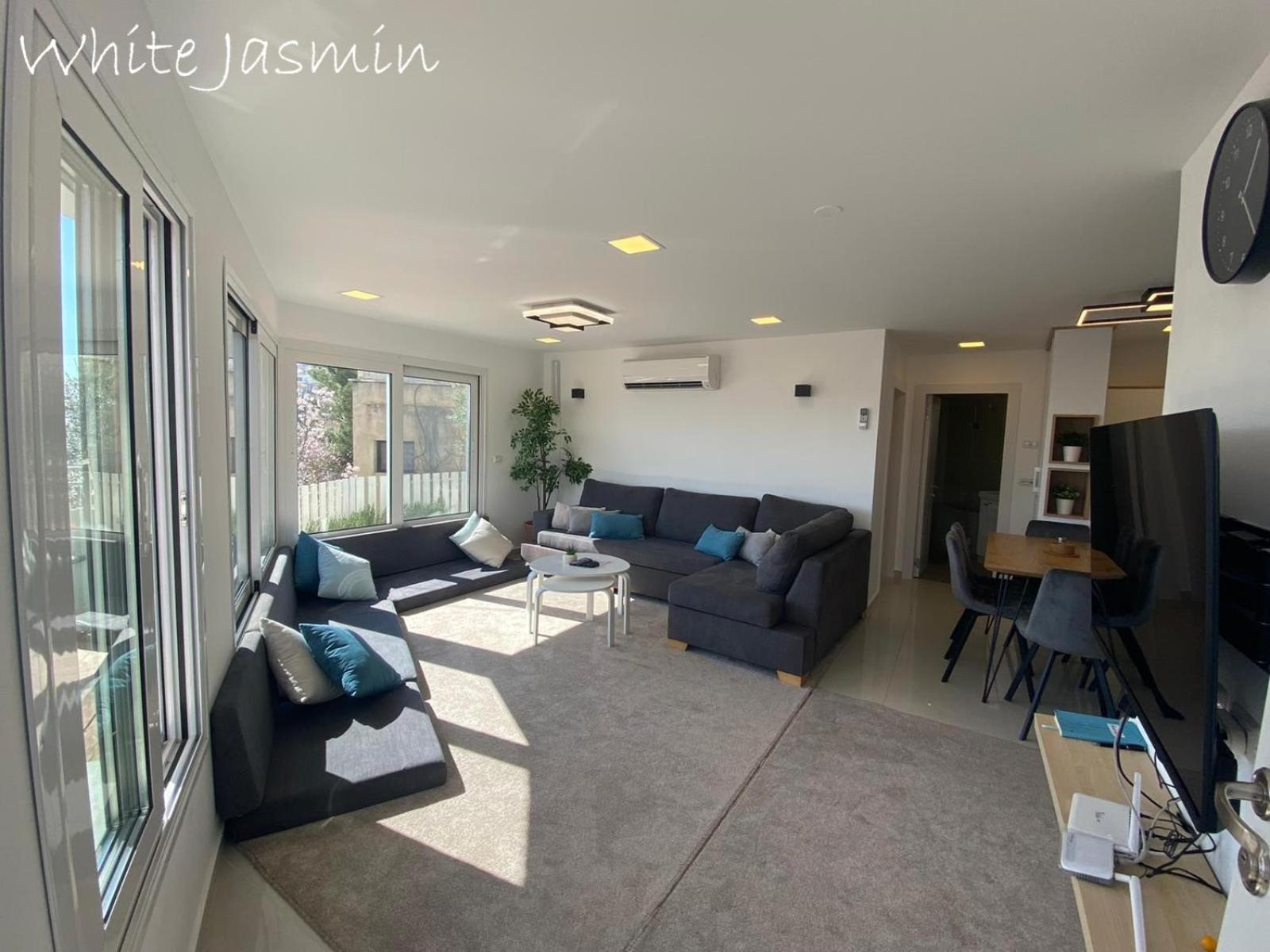 Two-Bedroom Apartment - Photo 11