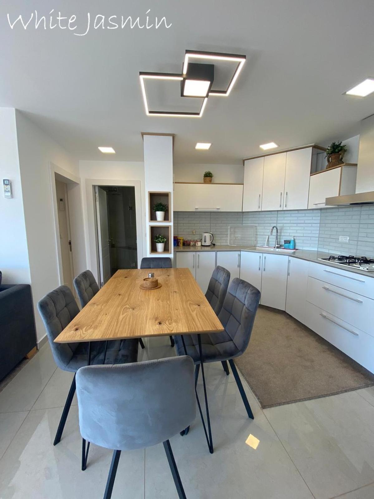Two-Bedroom Apartment - Photo 19