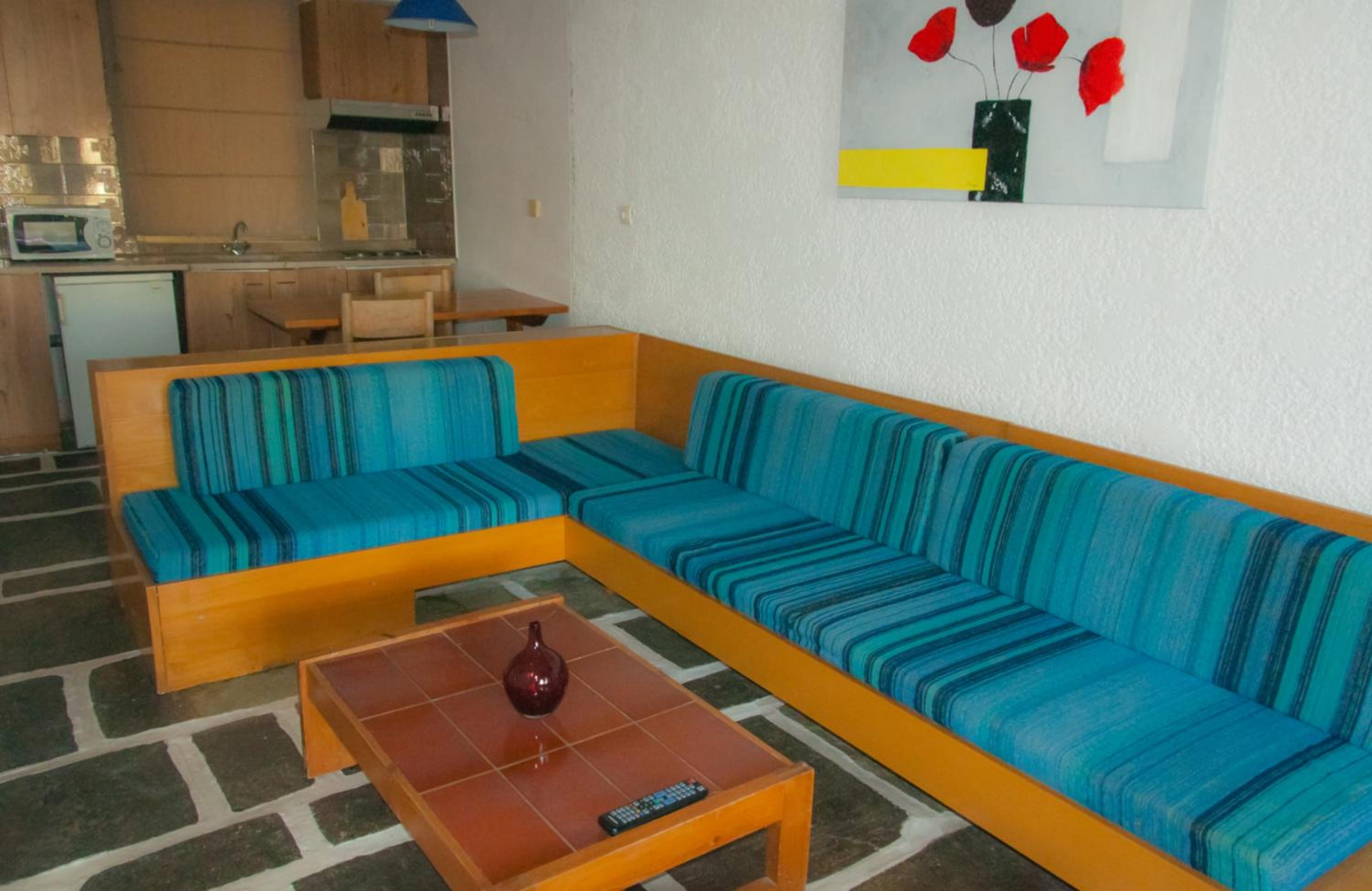 Suite - Photo 26