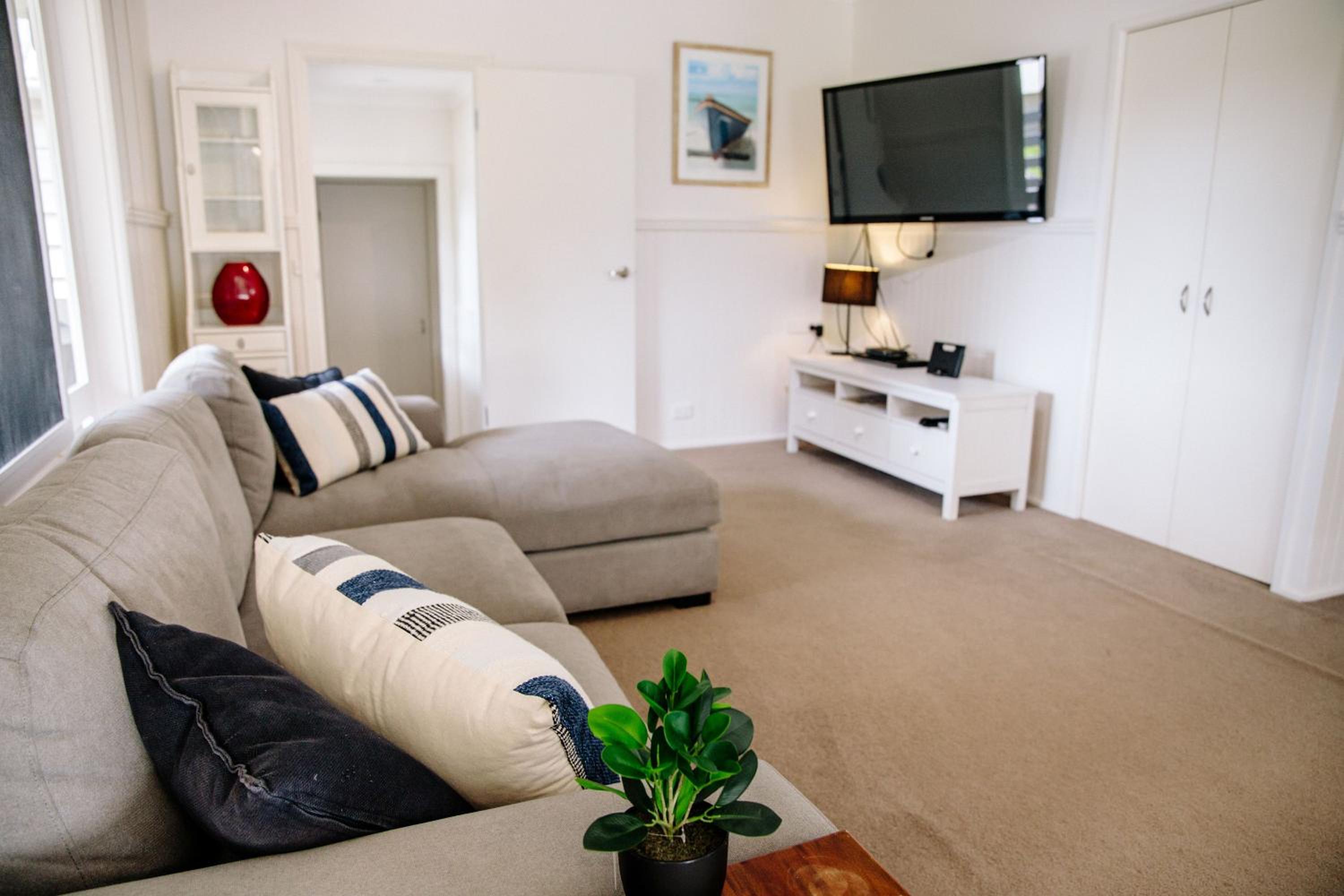  Four-Bedroom Cottage – 3