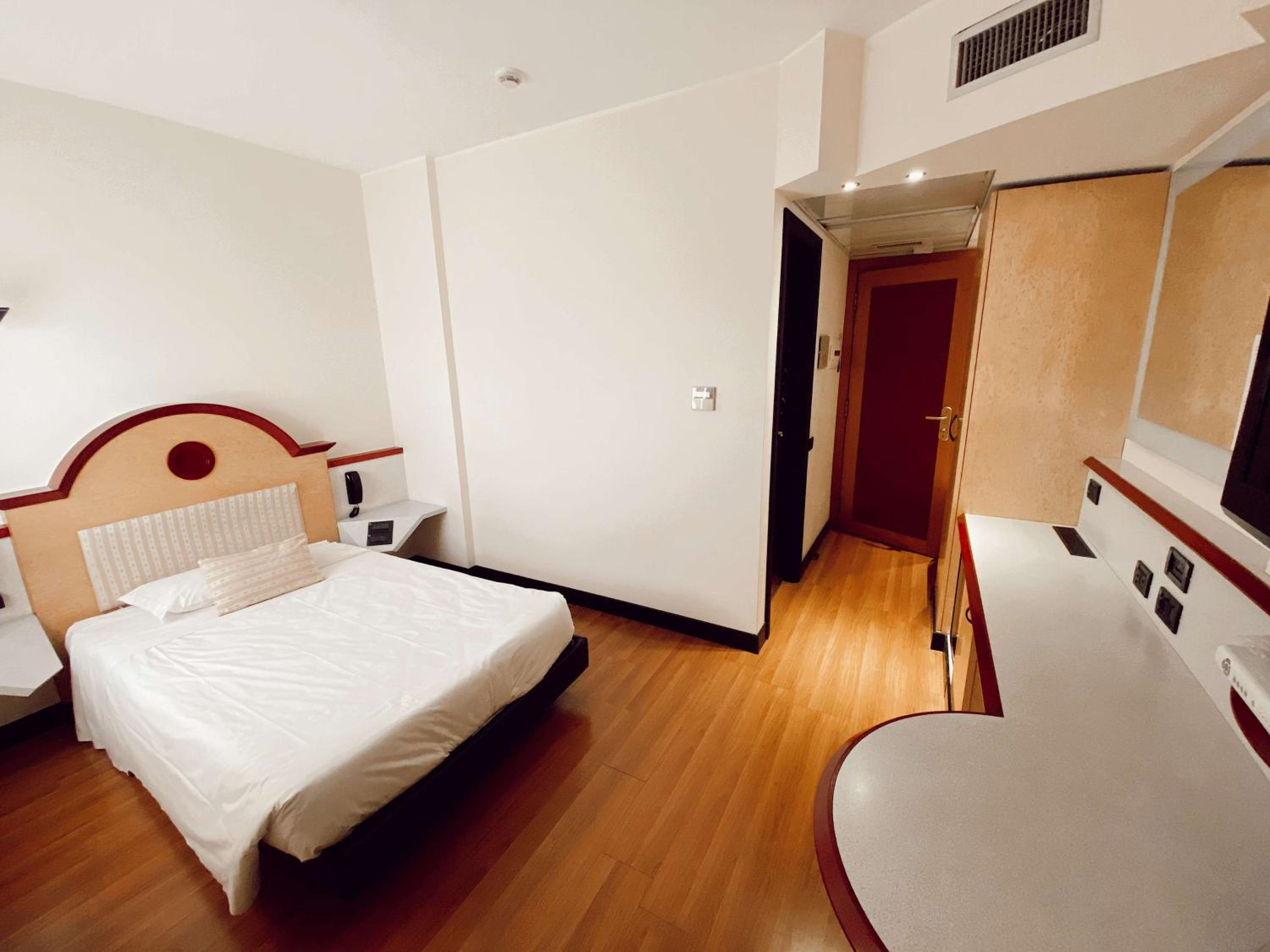 Single Room photo 1
