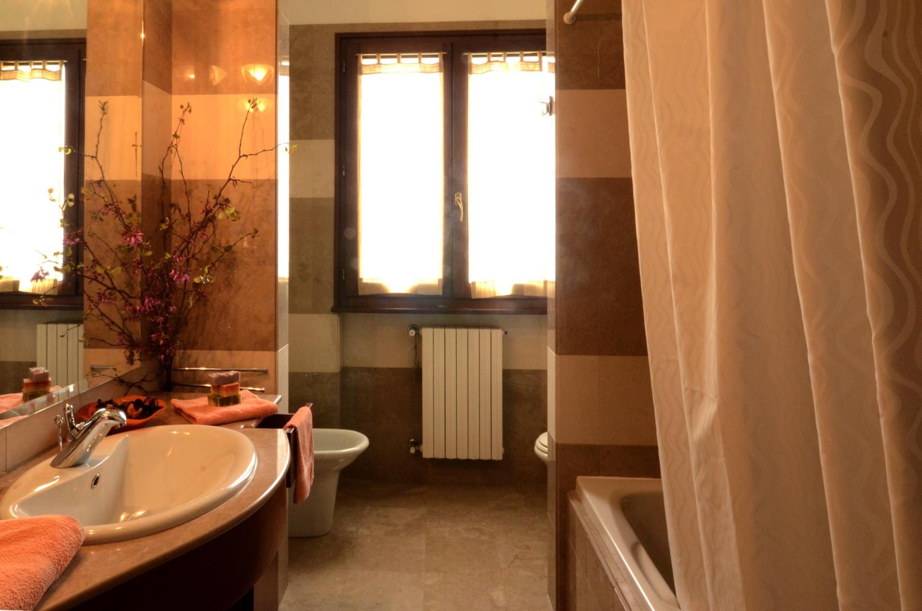 Single Room With Private External Bathroom photo 3