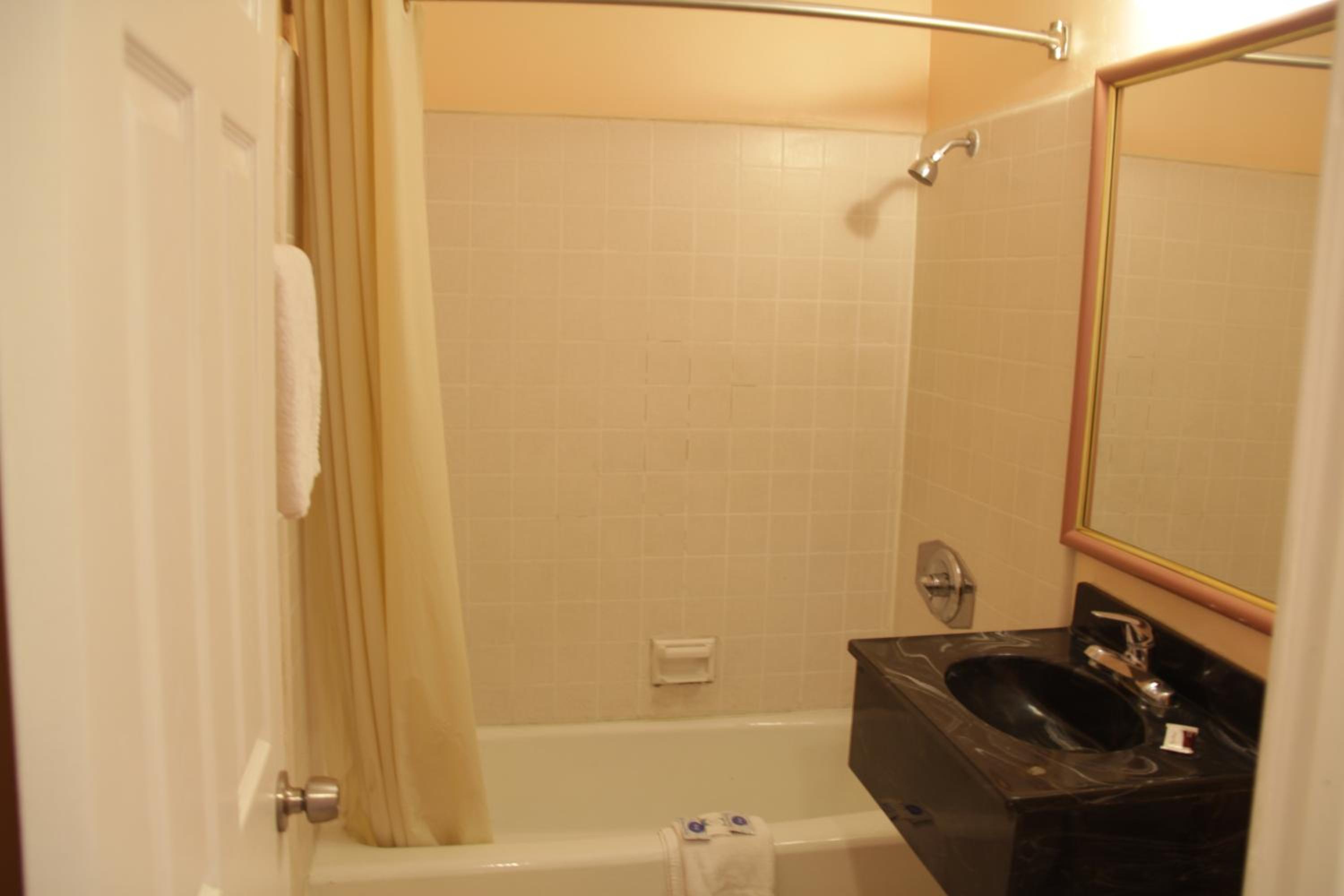 Double Room with Two Double Beds - Photo 7