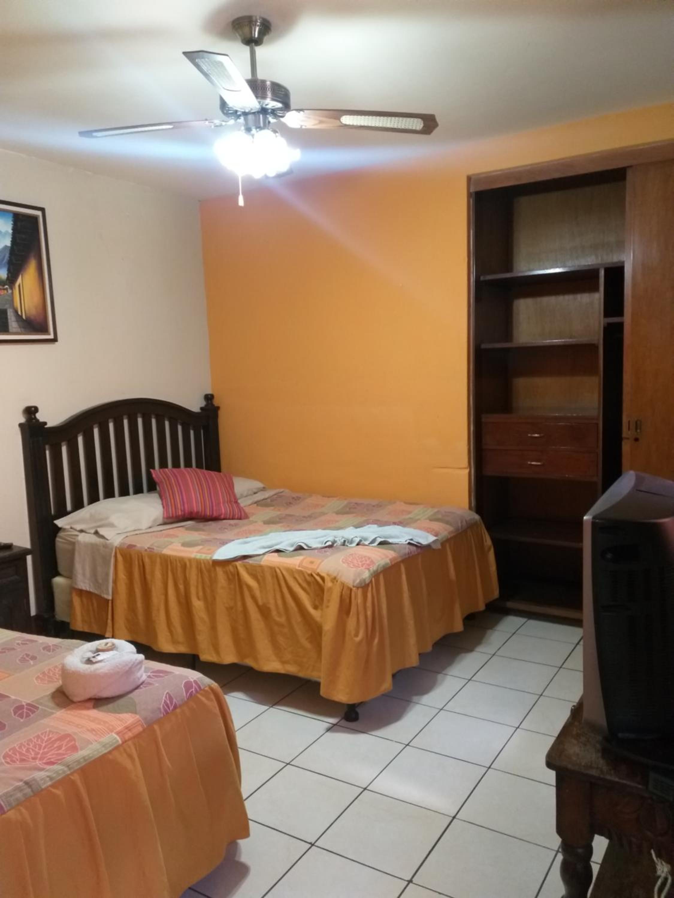 Twin Room with Private Bathroom photo 3