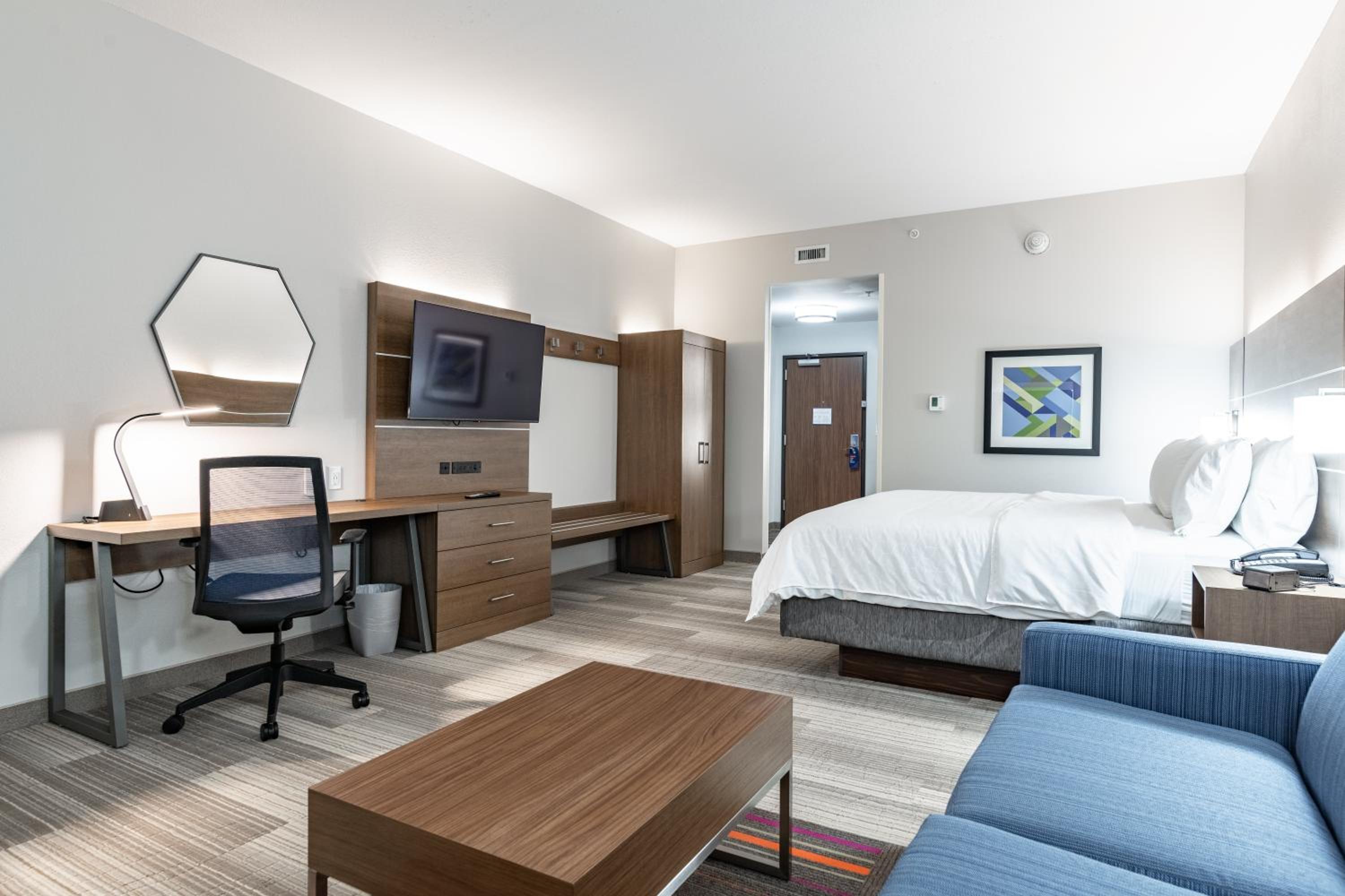 King Suite - Photo 6
