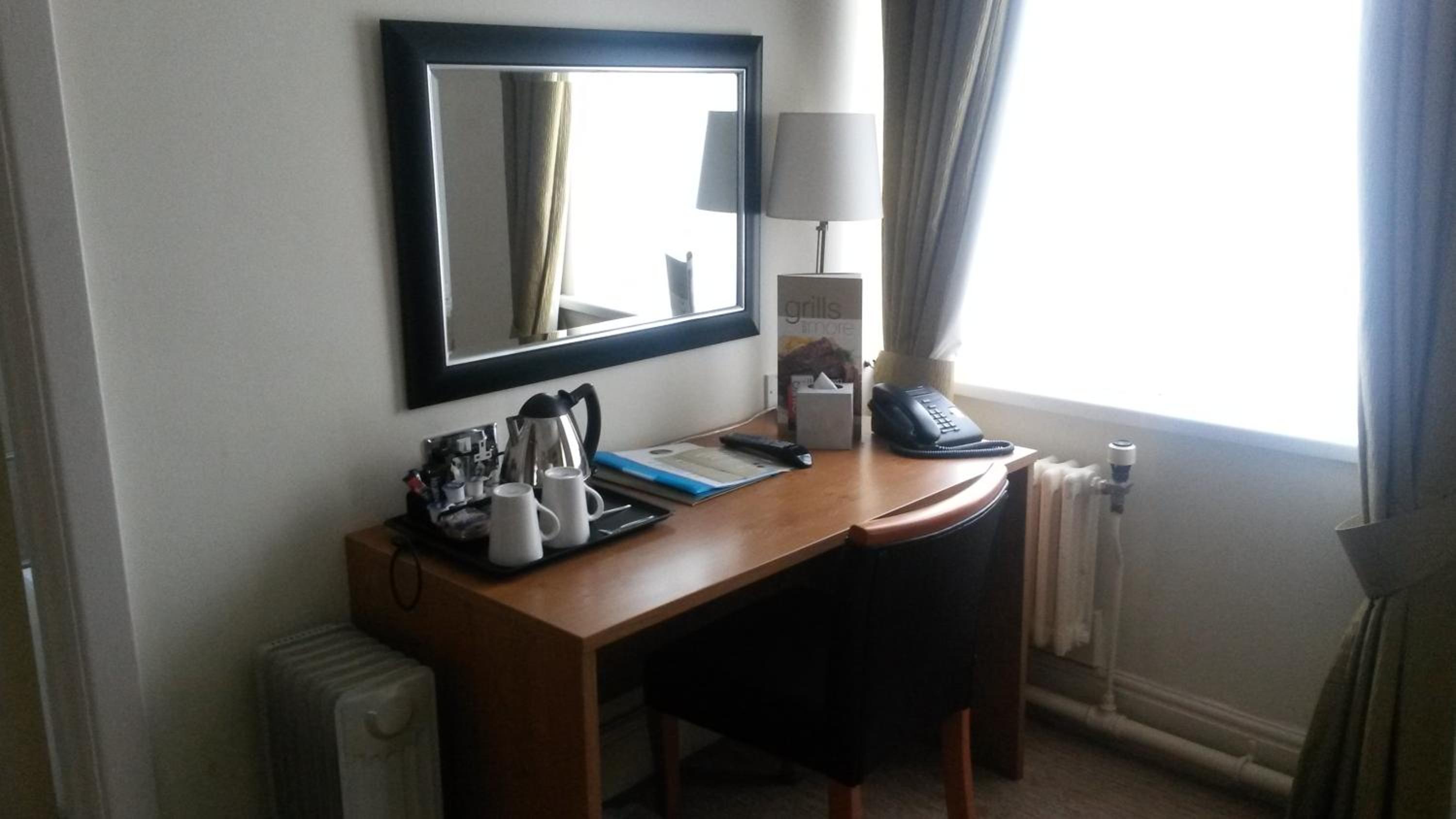 Twin Room - Photo 3