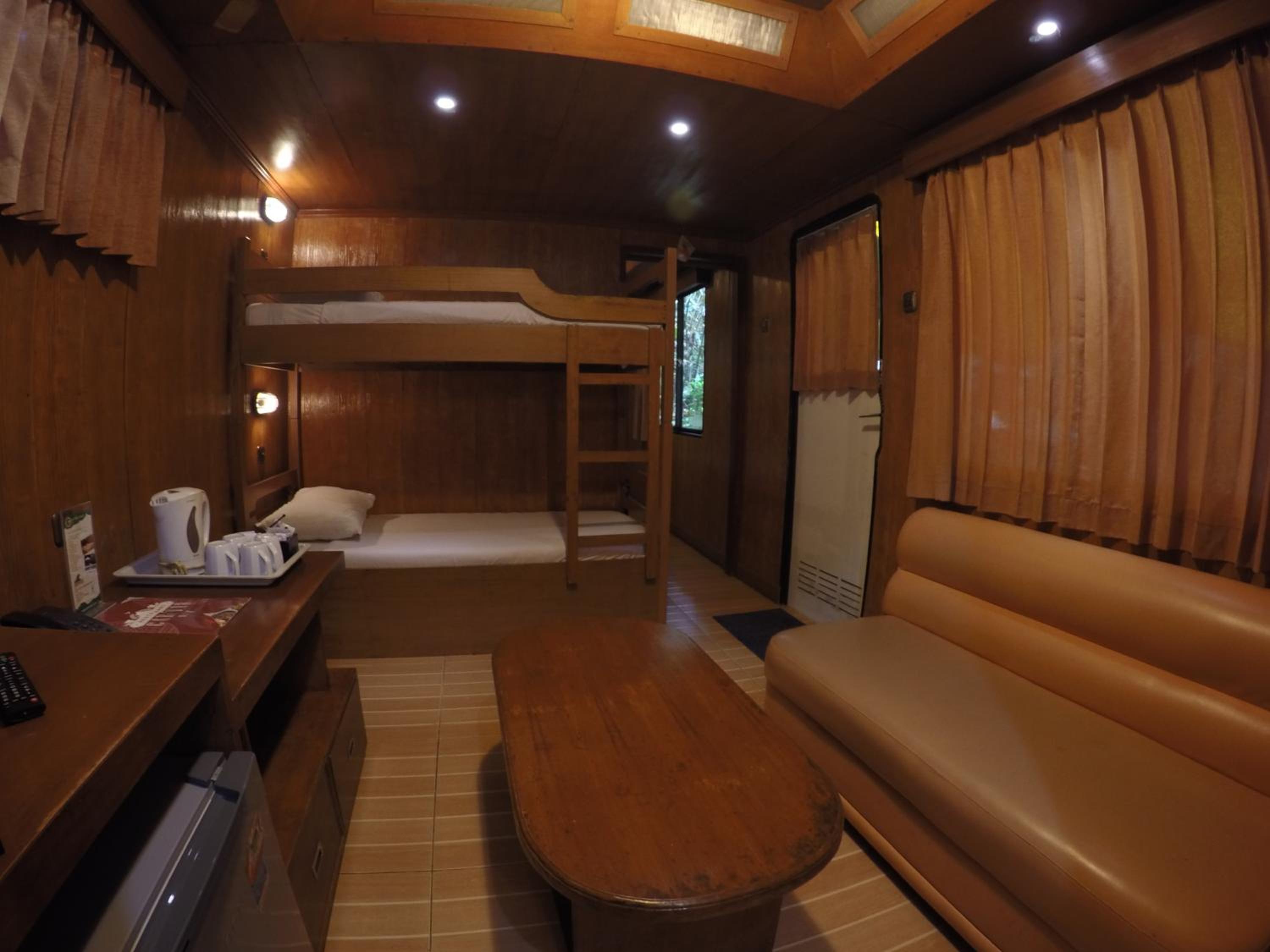 Caravan Quadruple Room photo 1