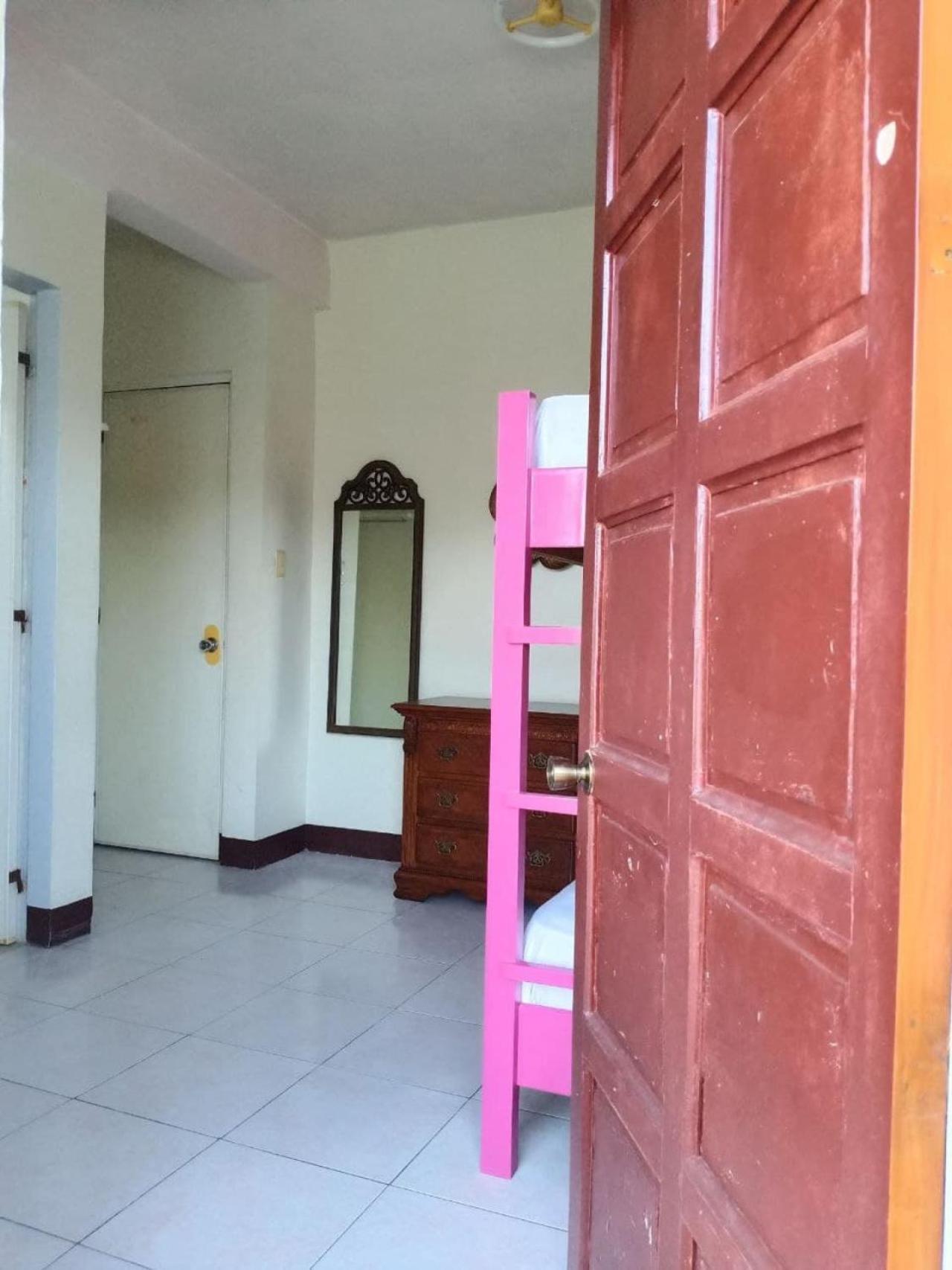 Twin Room - Photo 3