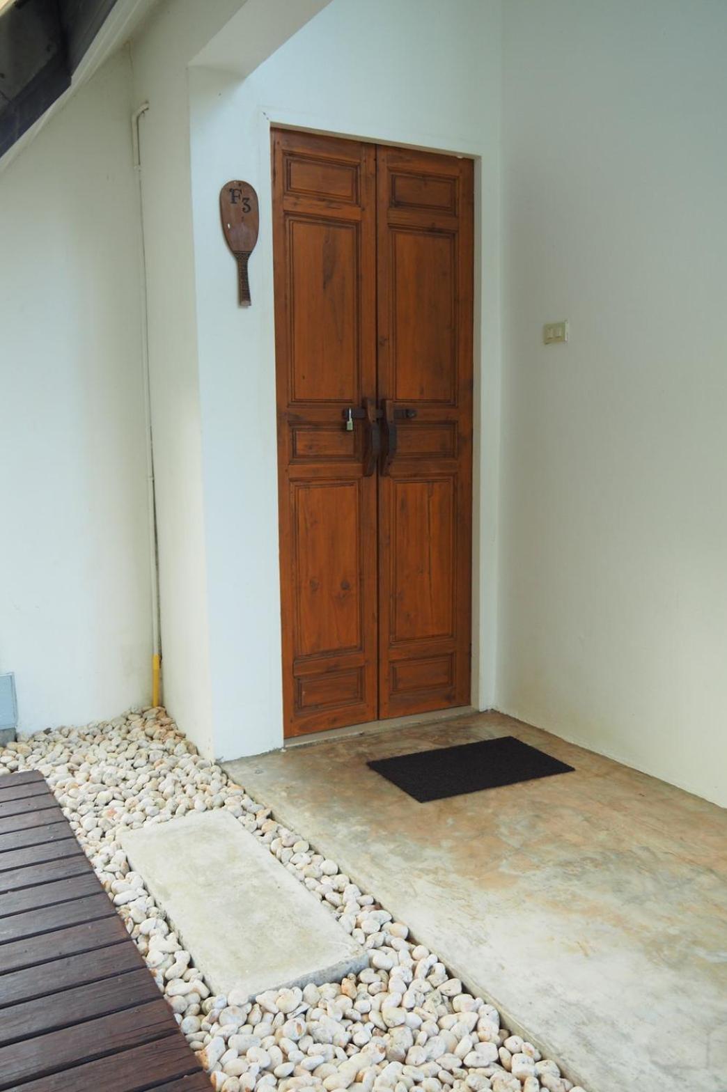 Deluxe Family Bungalow - Beach Front photo 2