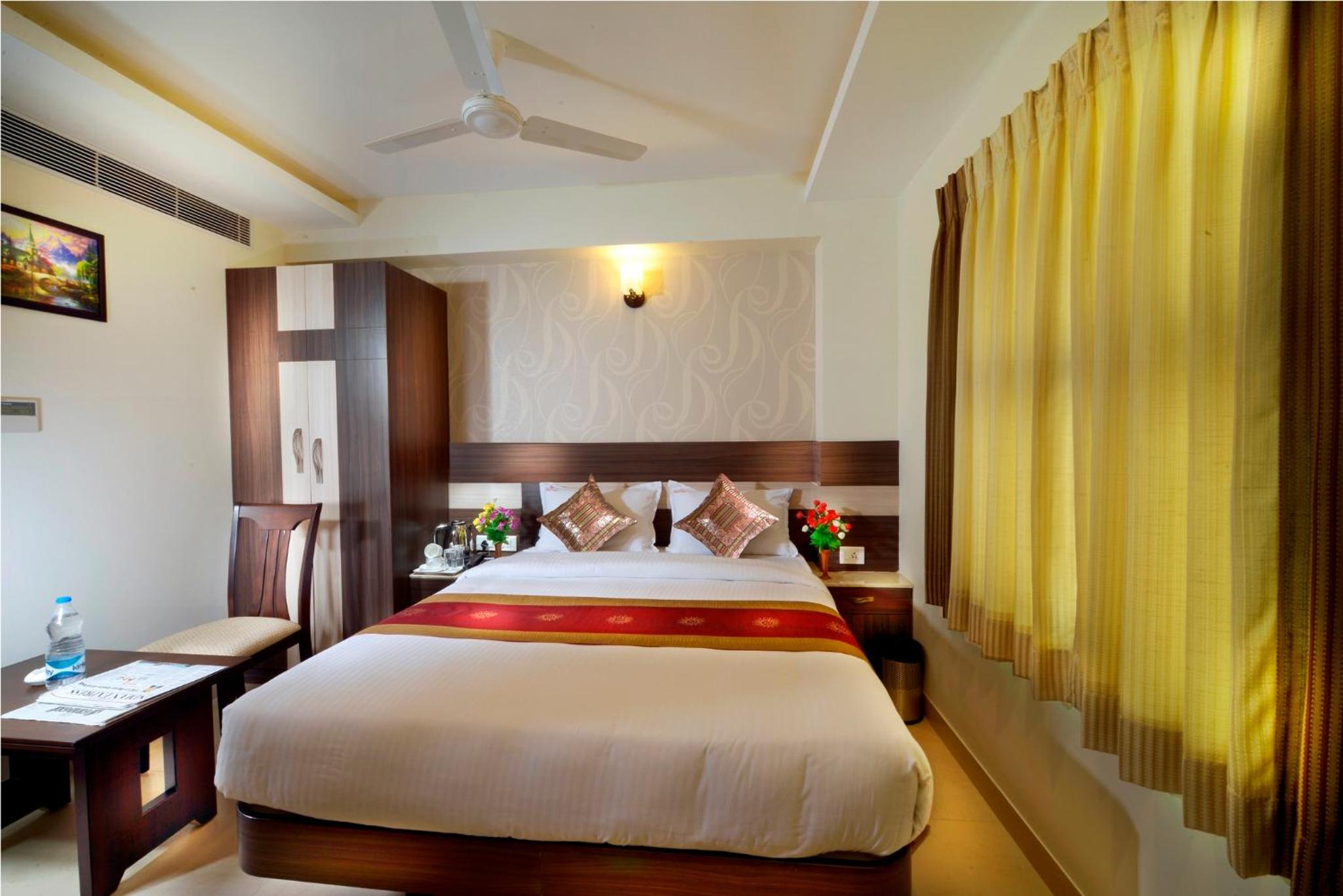 Standard Double Room - Photo 7