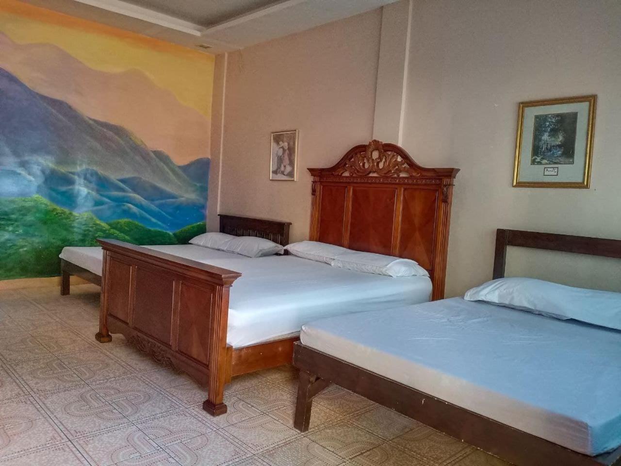 Deluxe Family Room - Photo 1
