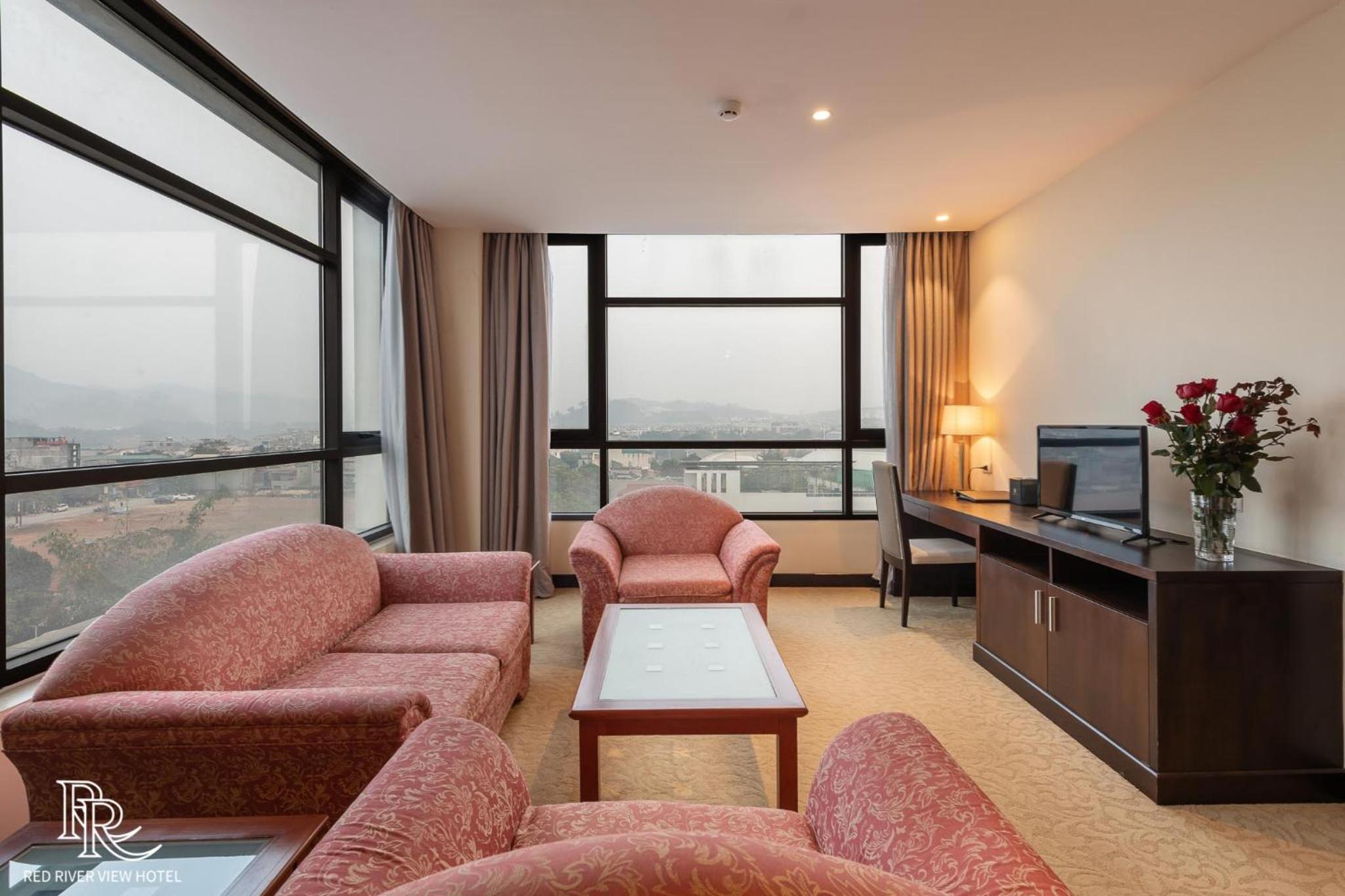 Deluxe Suite photo 2