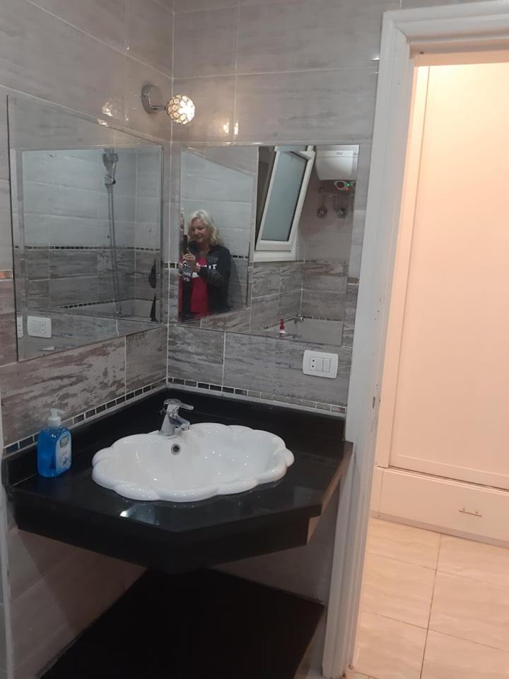 One-Bedroom Apartment - Photo 12
