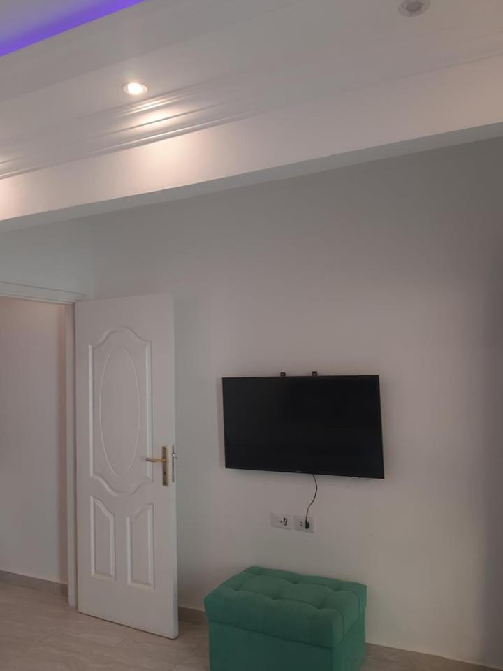 One-Bedroom Apartment - Photo 15
