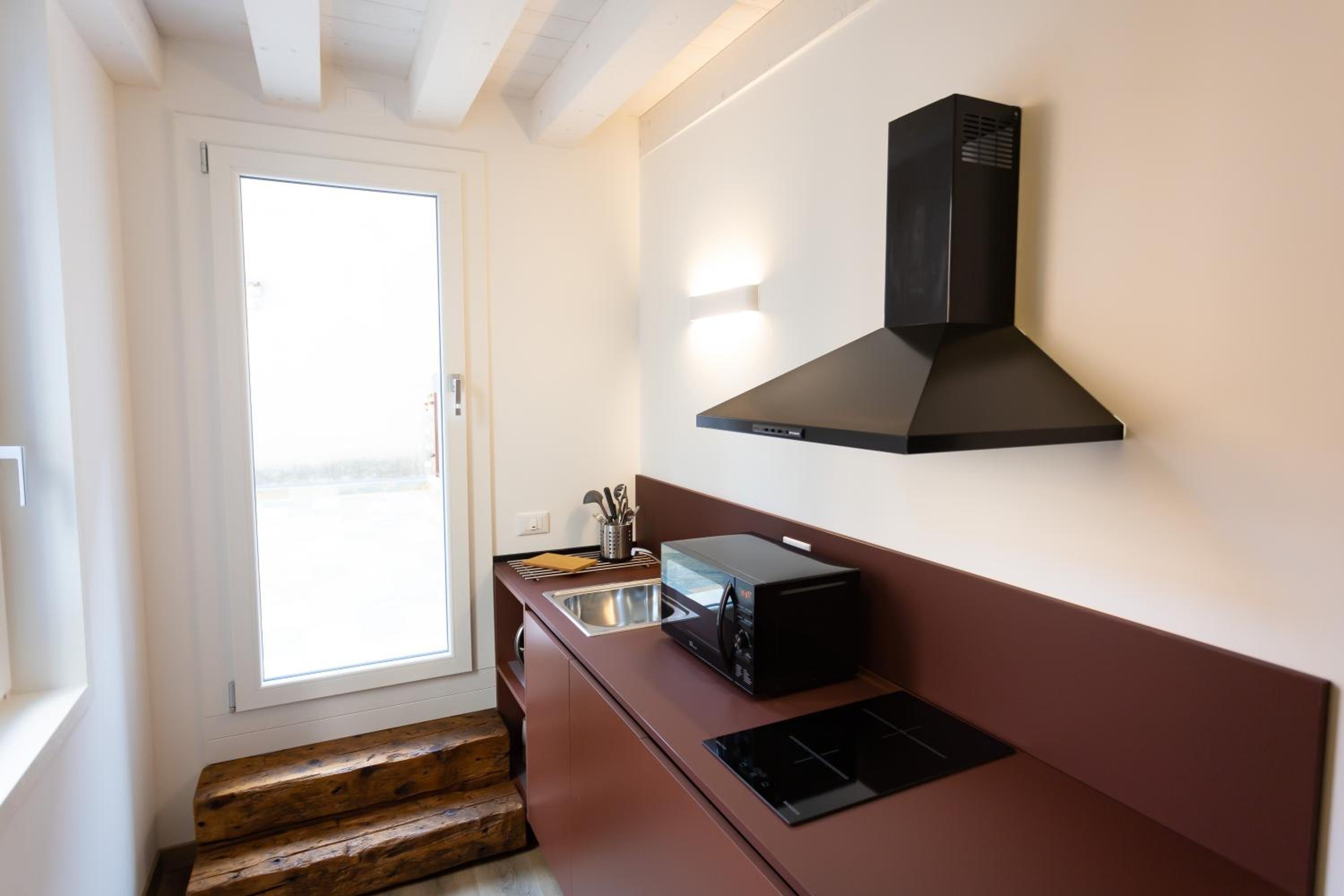 Studio with Terrace - Photo 5