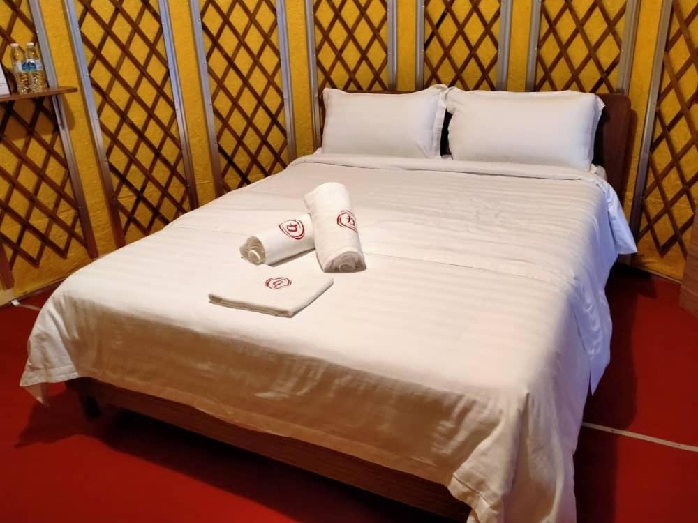 Deluxe Mongolian Yurt 2 Pax (Private Toilet) - Photo 4