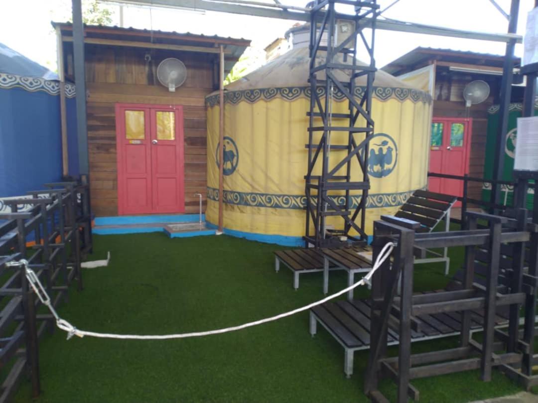 Mongolian Yurt 3 Pax (Private Toilet) - Photo 7