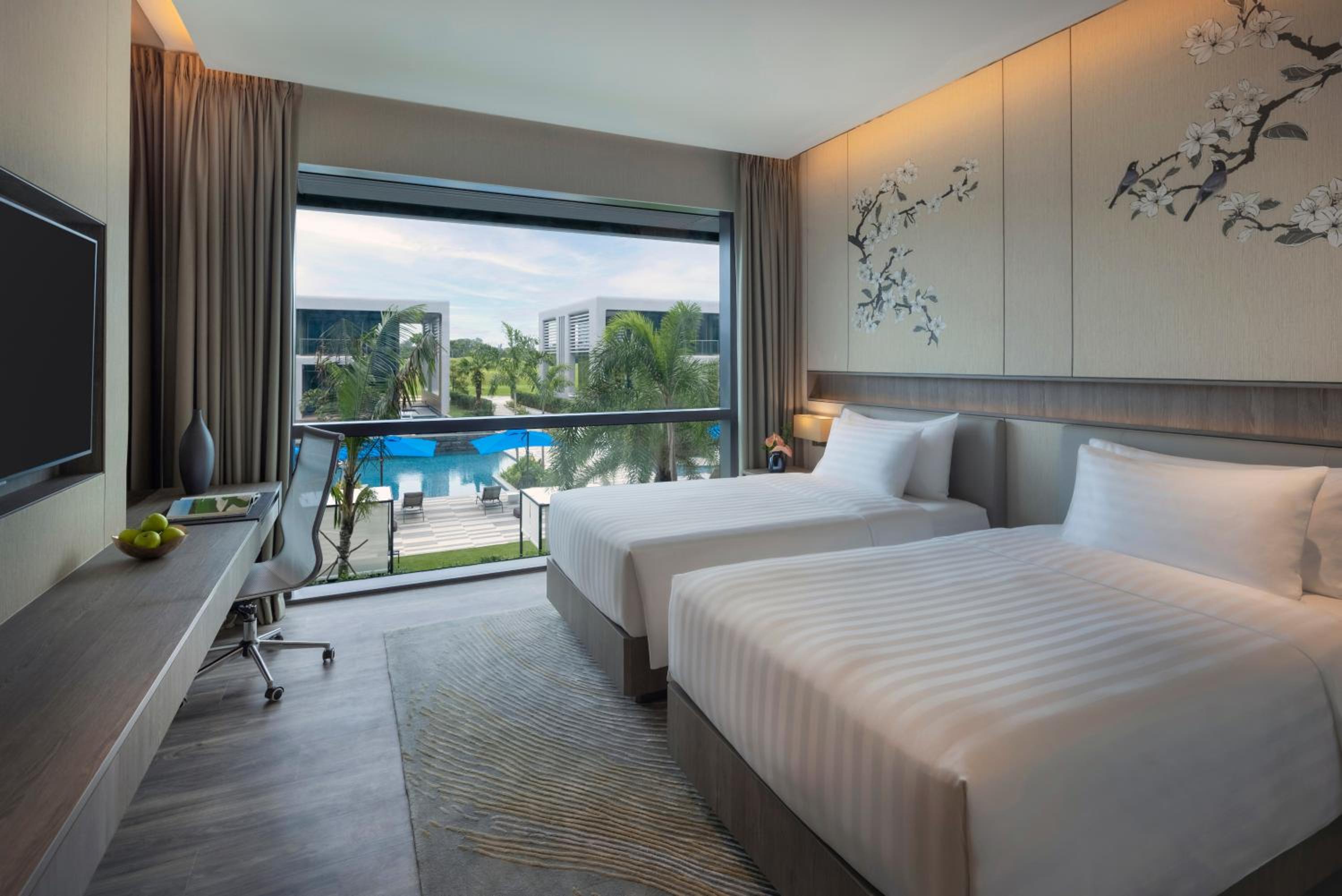 Dusit Executive Pool View Twin
