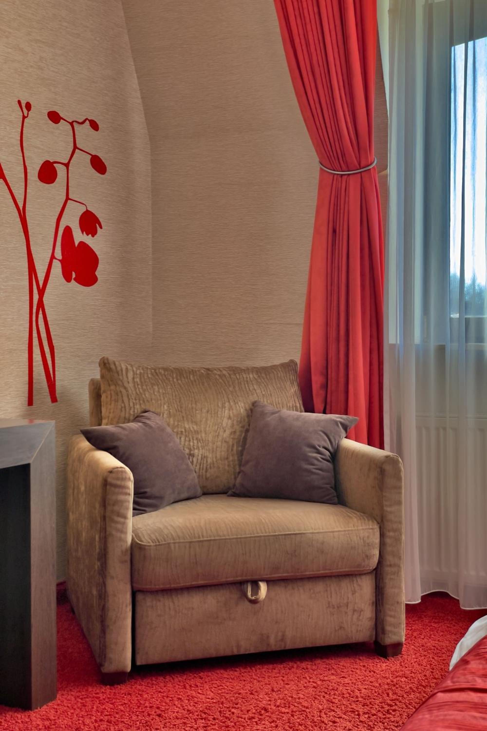 Deluxe Double Room - Photo 13