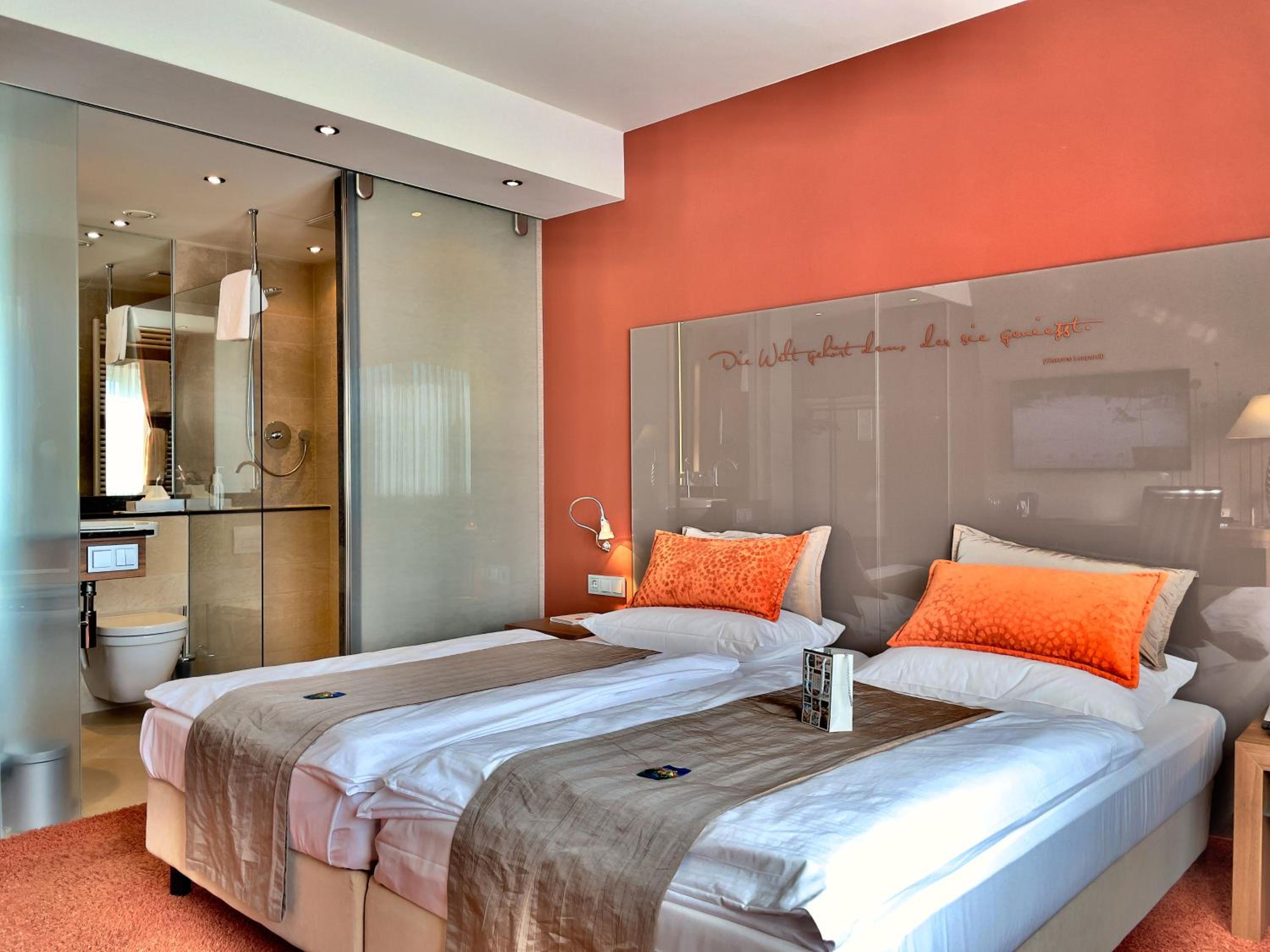 Deluxe Double Room - Photo 10