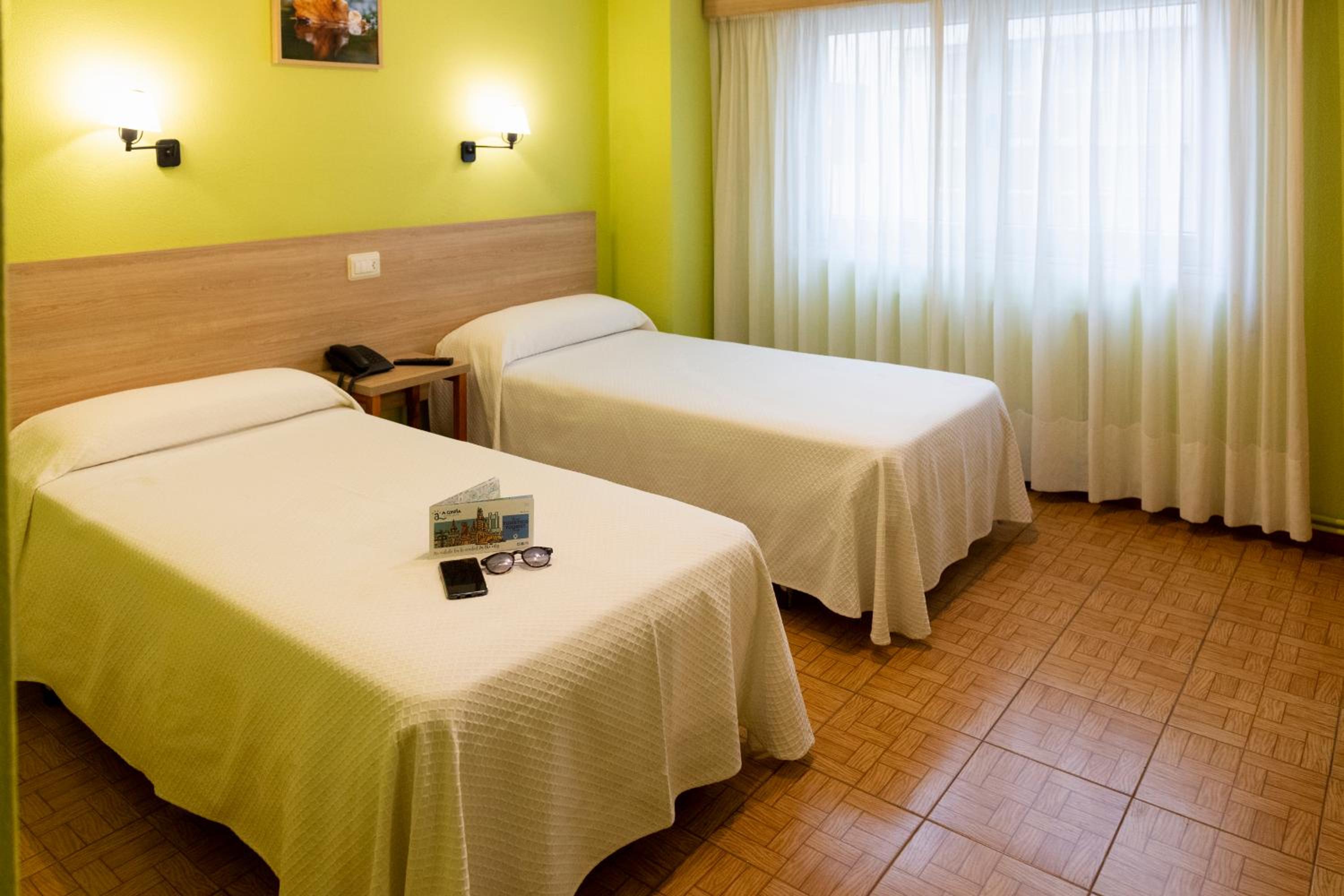 Double Room - Photo 7
