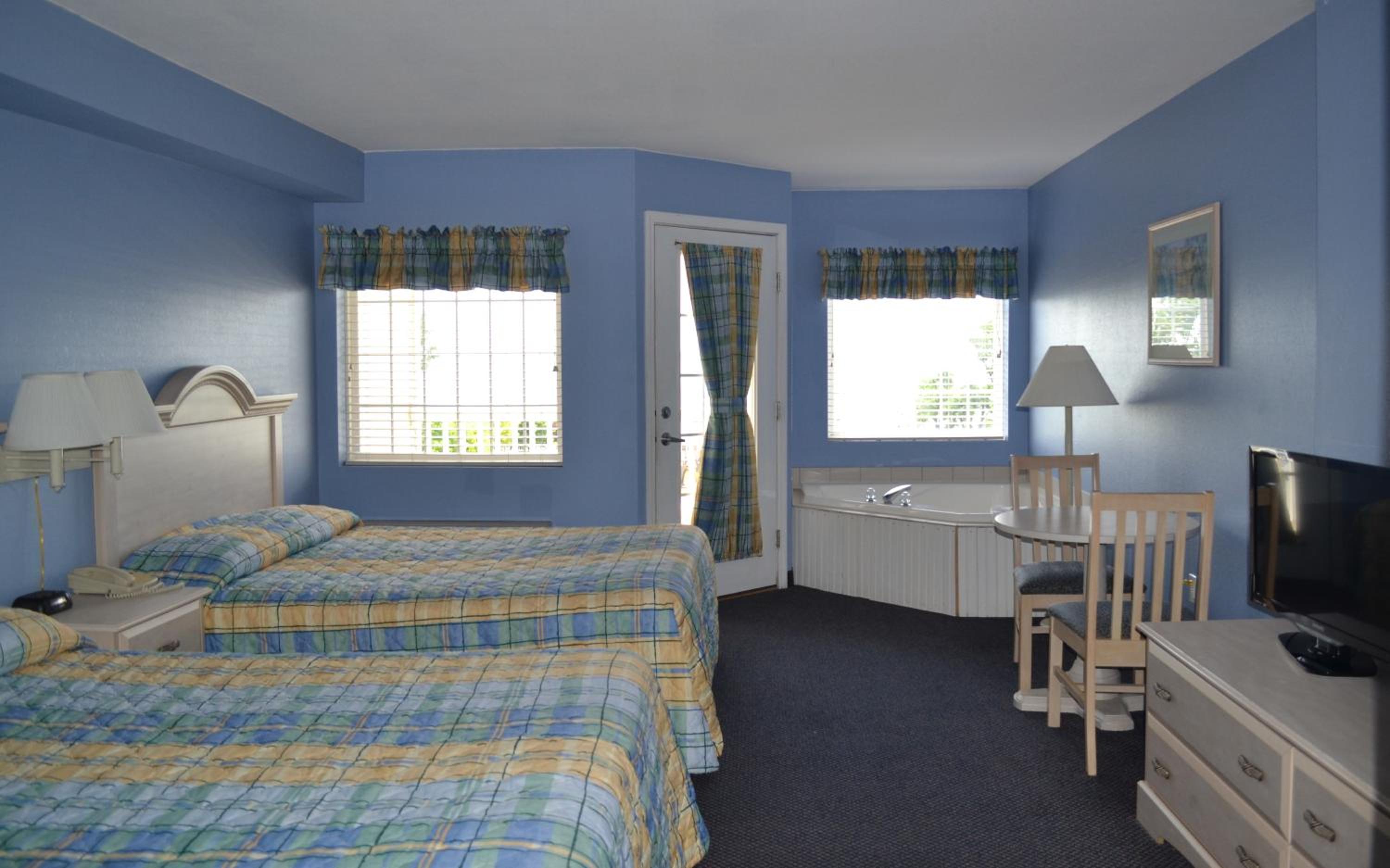 Deluxe Double Room with Balcony - Photo 8