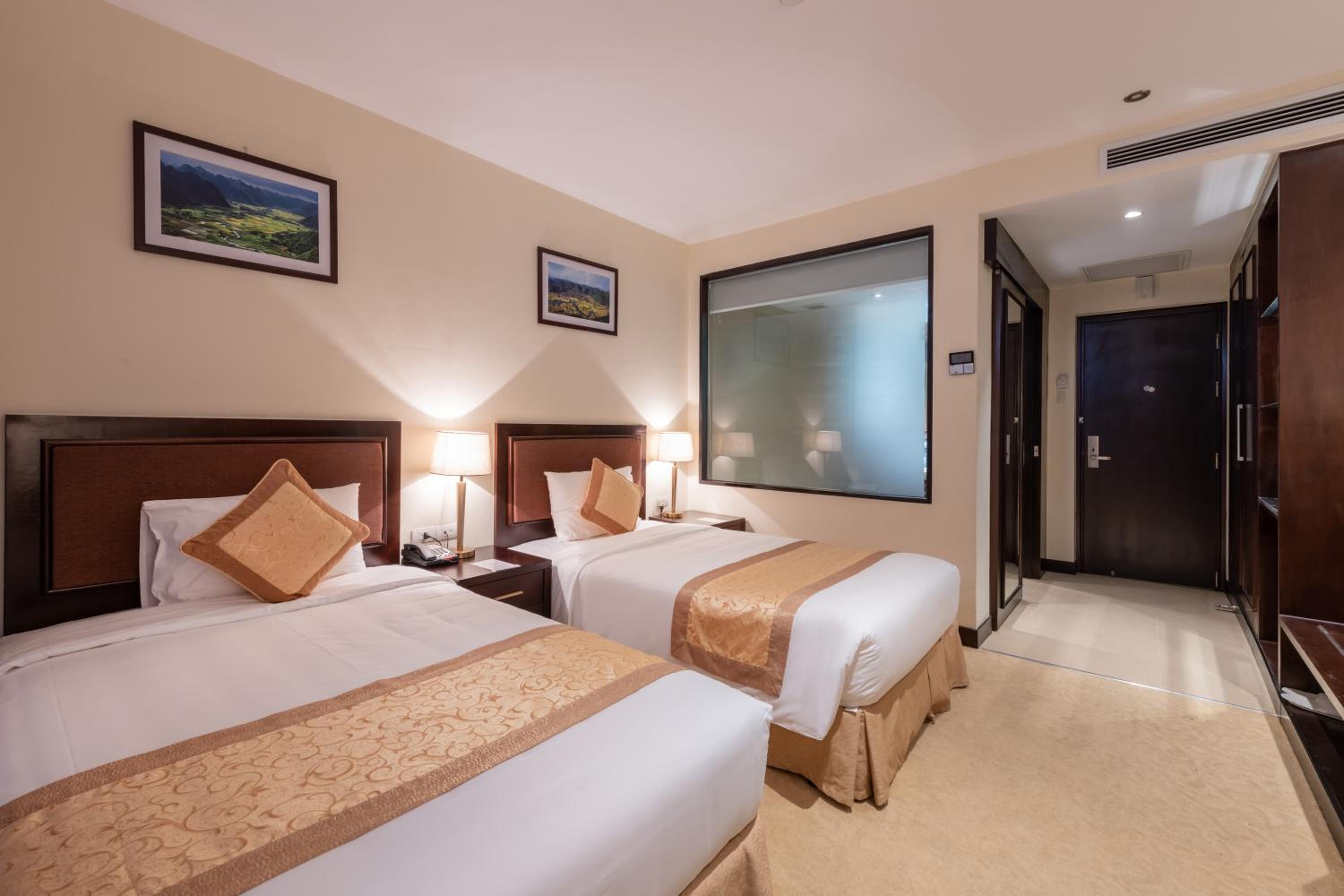 Deluxe Double or Twin Room photo 3