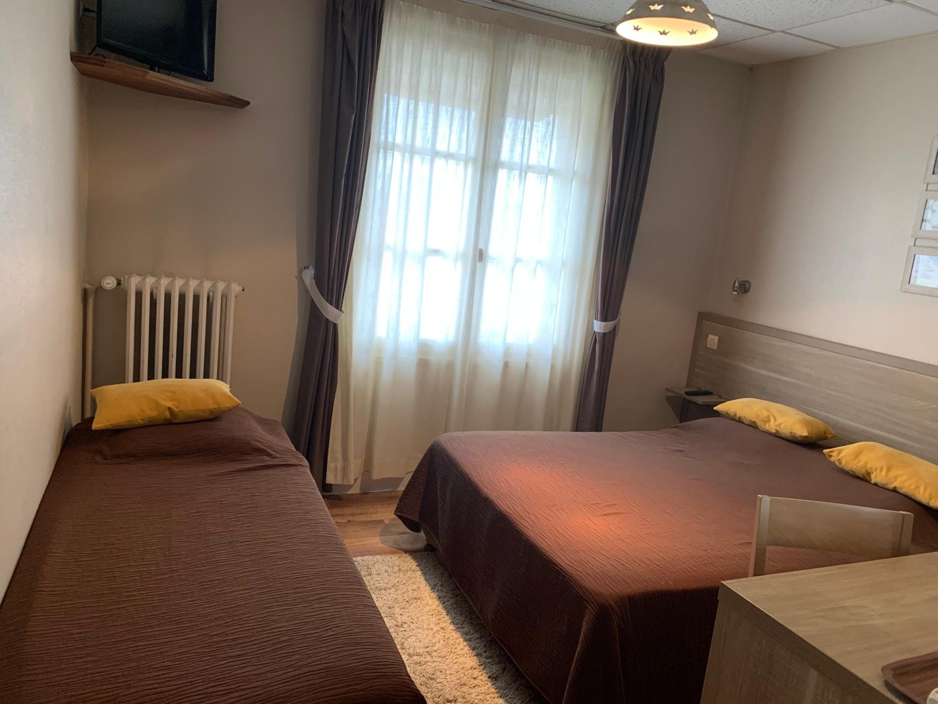 Standard Triple Room - Photo 1