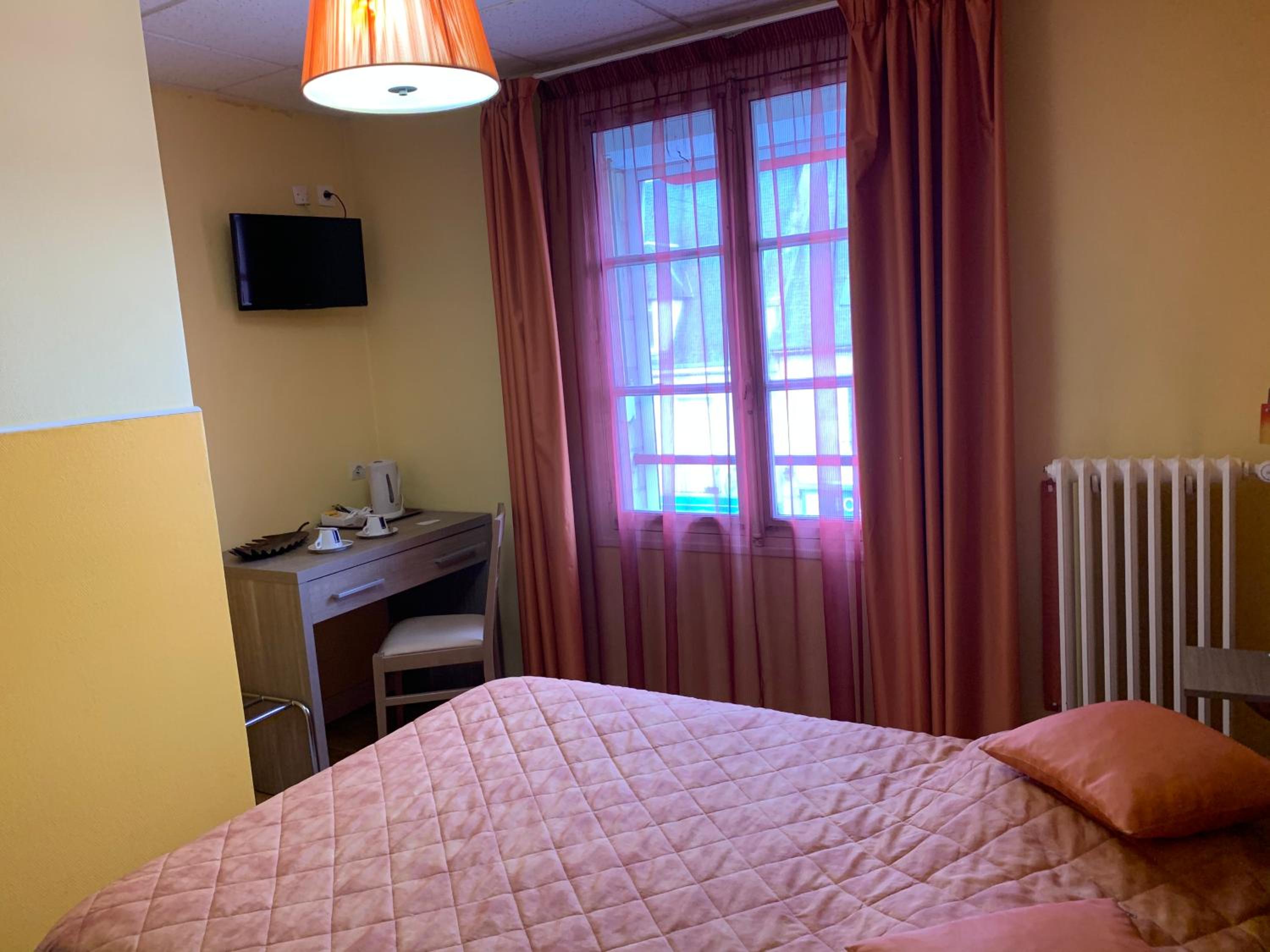 Double Room - Photo 7