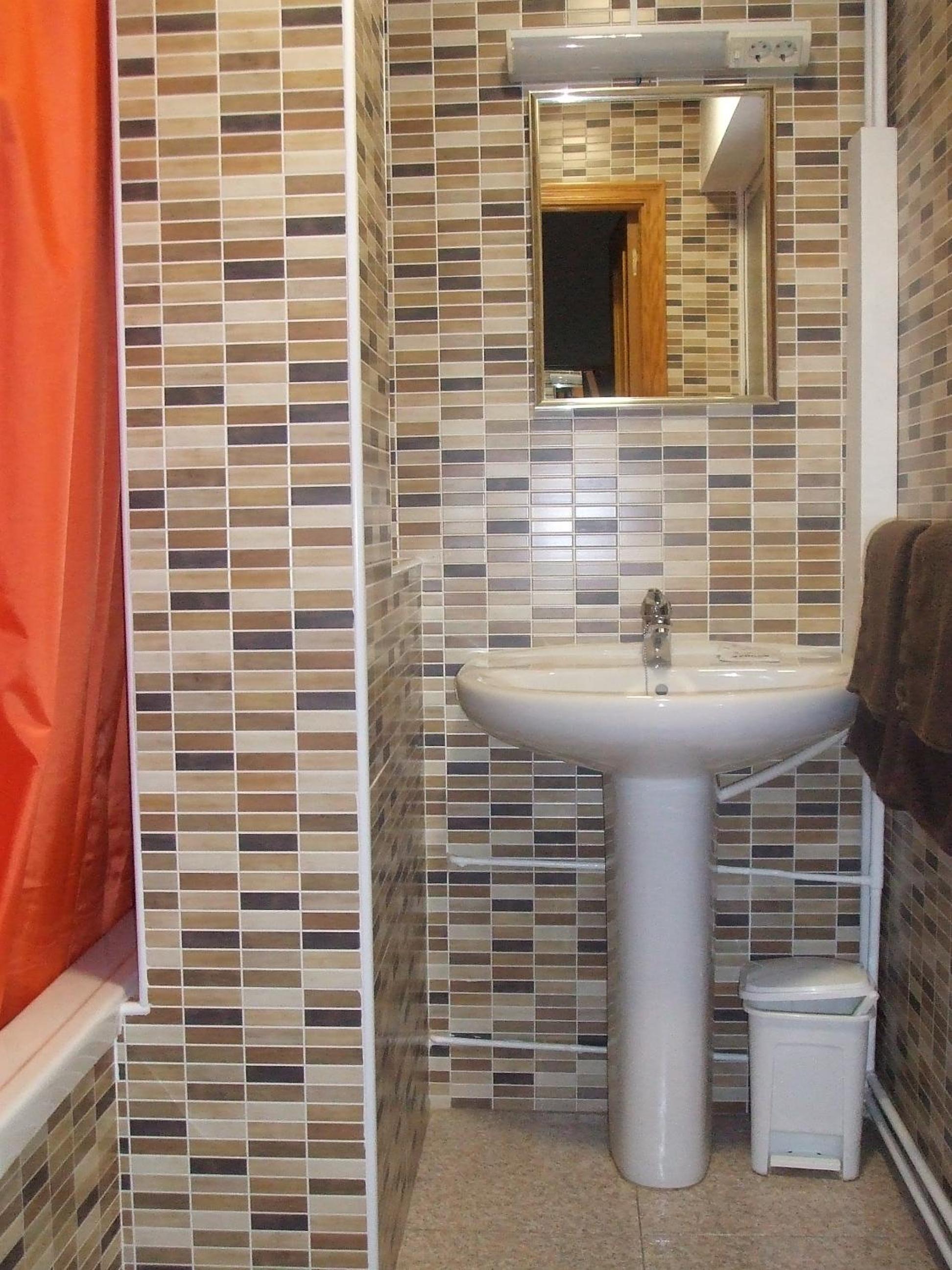 Double or Twin Room - Photo 7