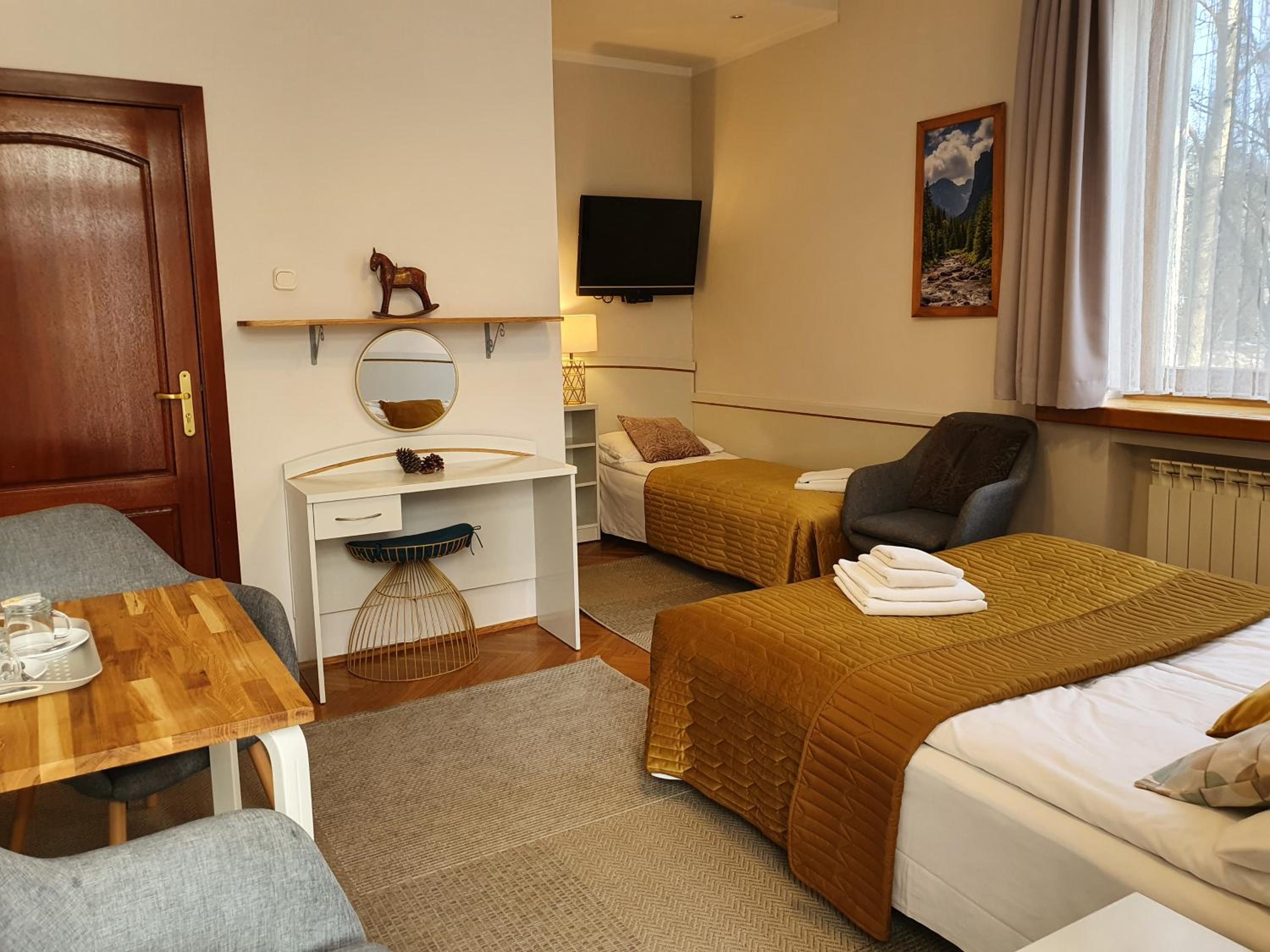 Two-Bedroom Apartment with Terrace - Photo 3