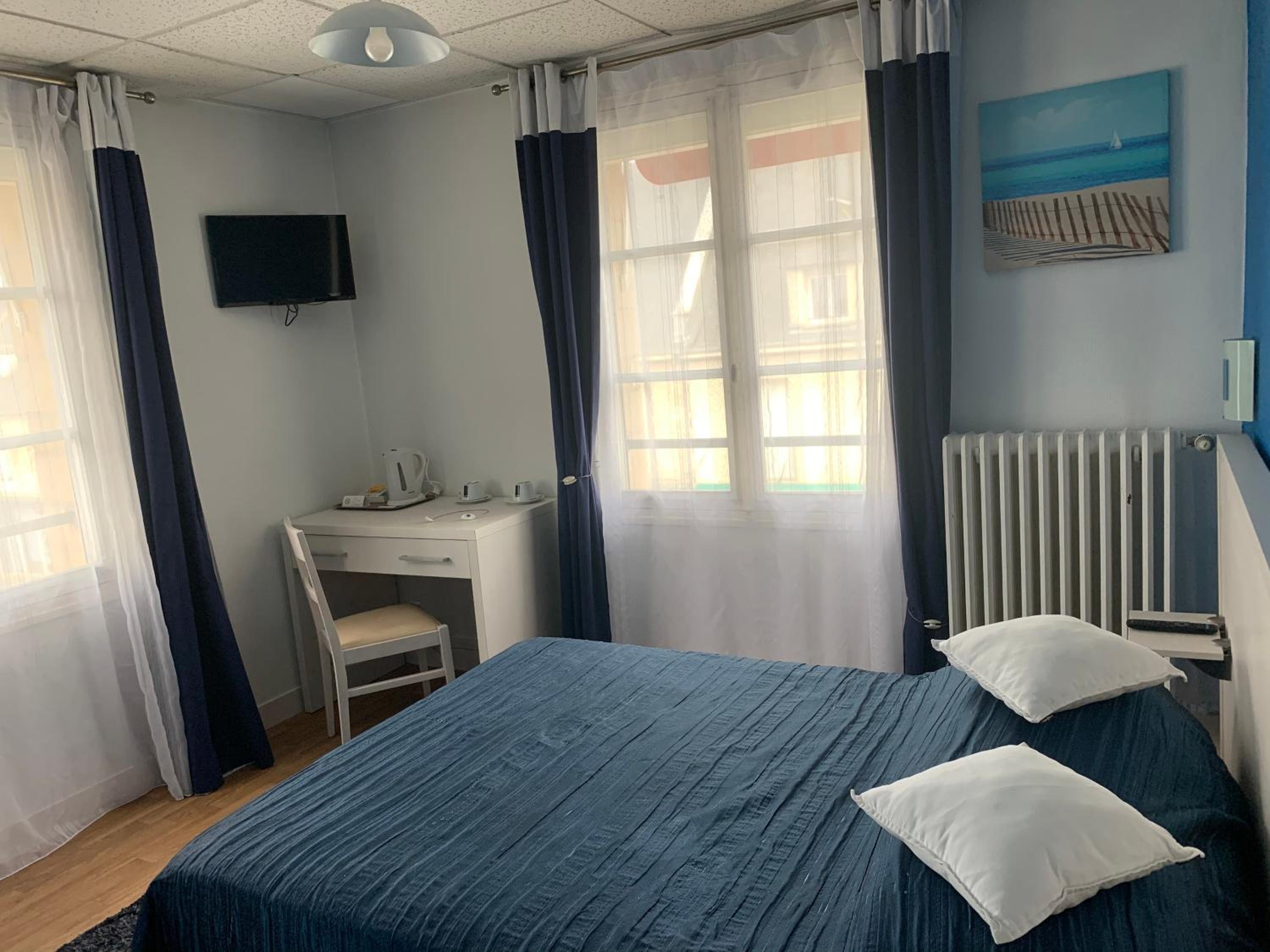 Double Room - Photo 9