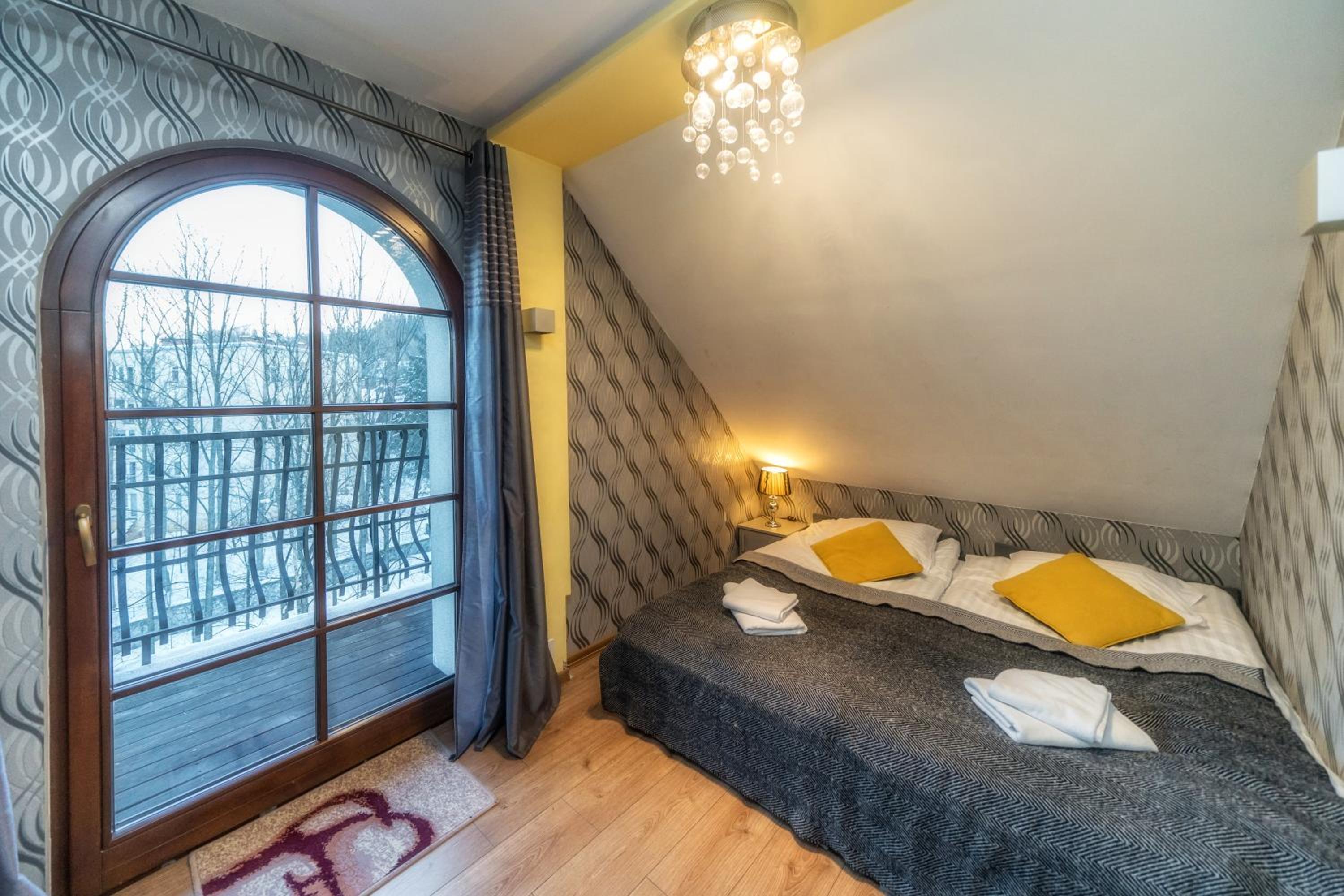 Deluxe Apartment