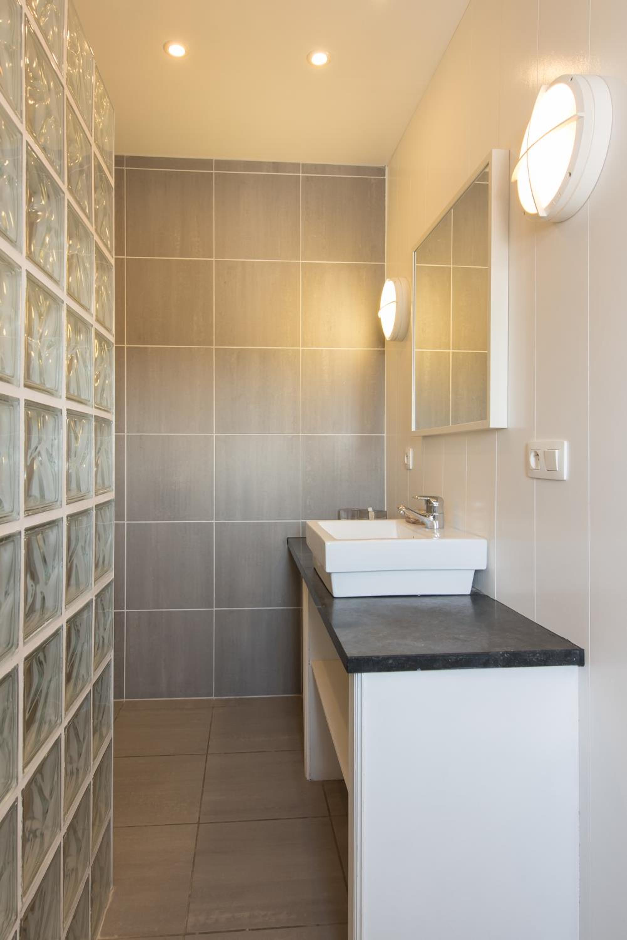 Studio Apartment - Photo 3