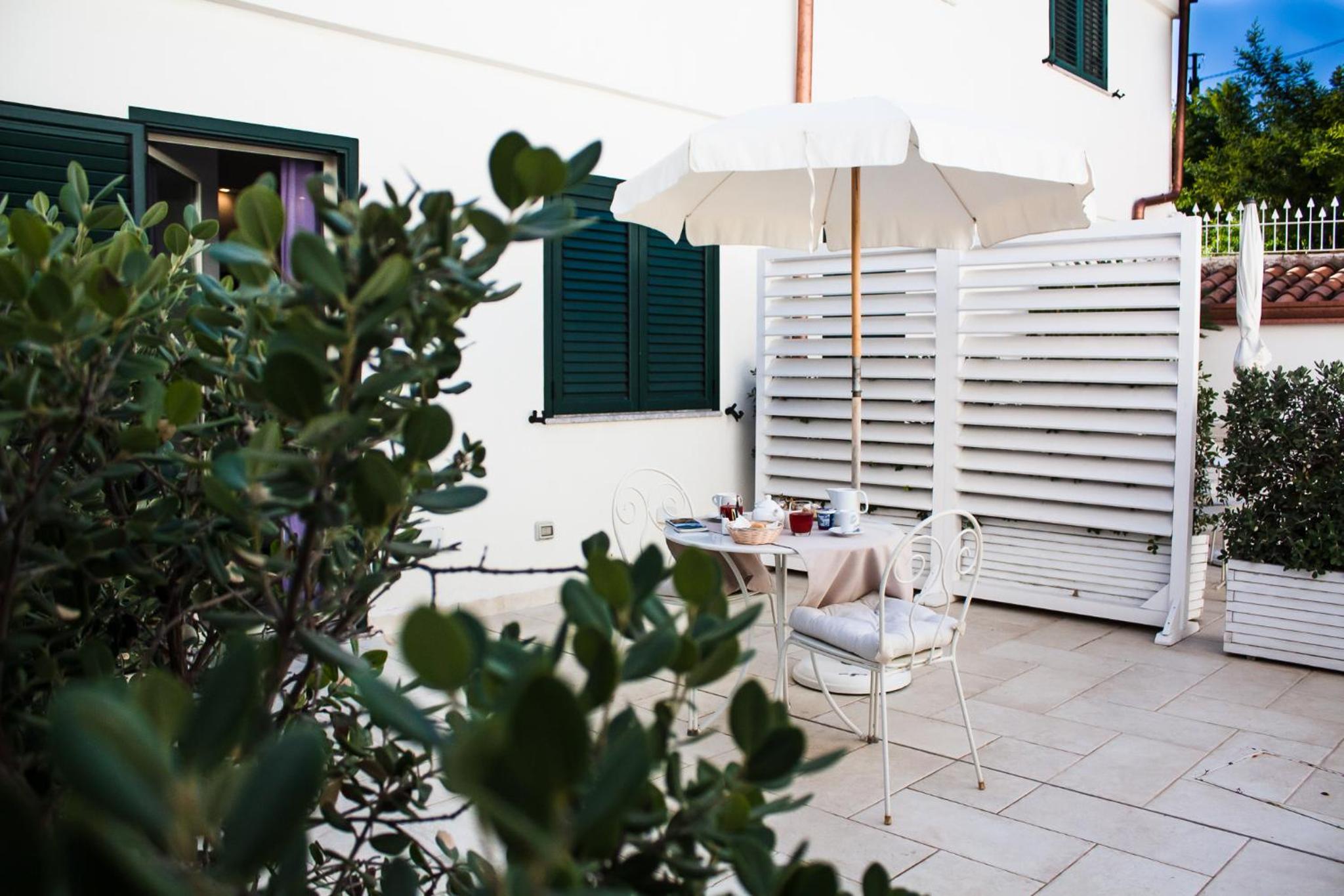 Double or Twin Room with Terrace photo 2